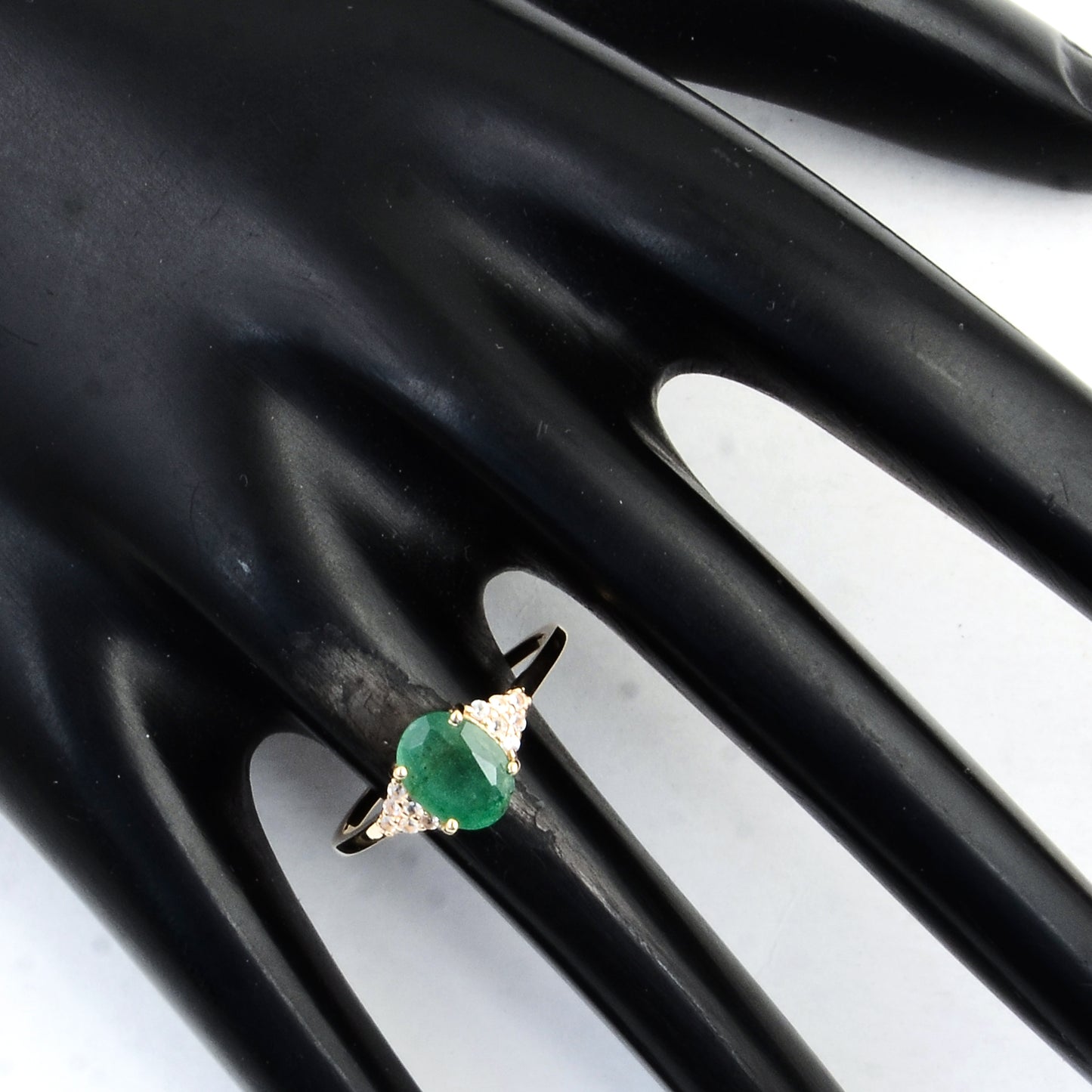 1.15 Ct Oval Emerald 14K Gold Ring