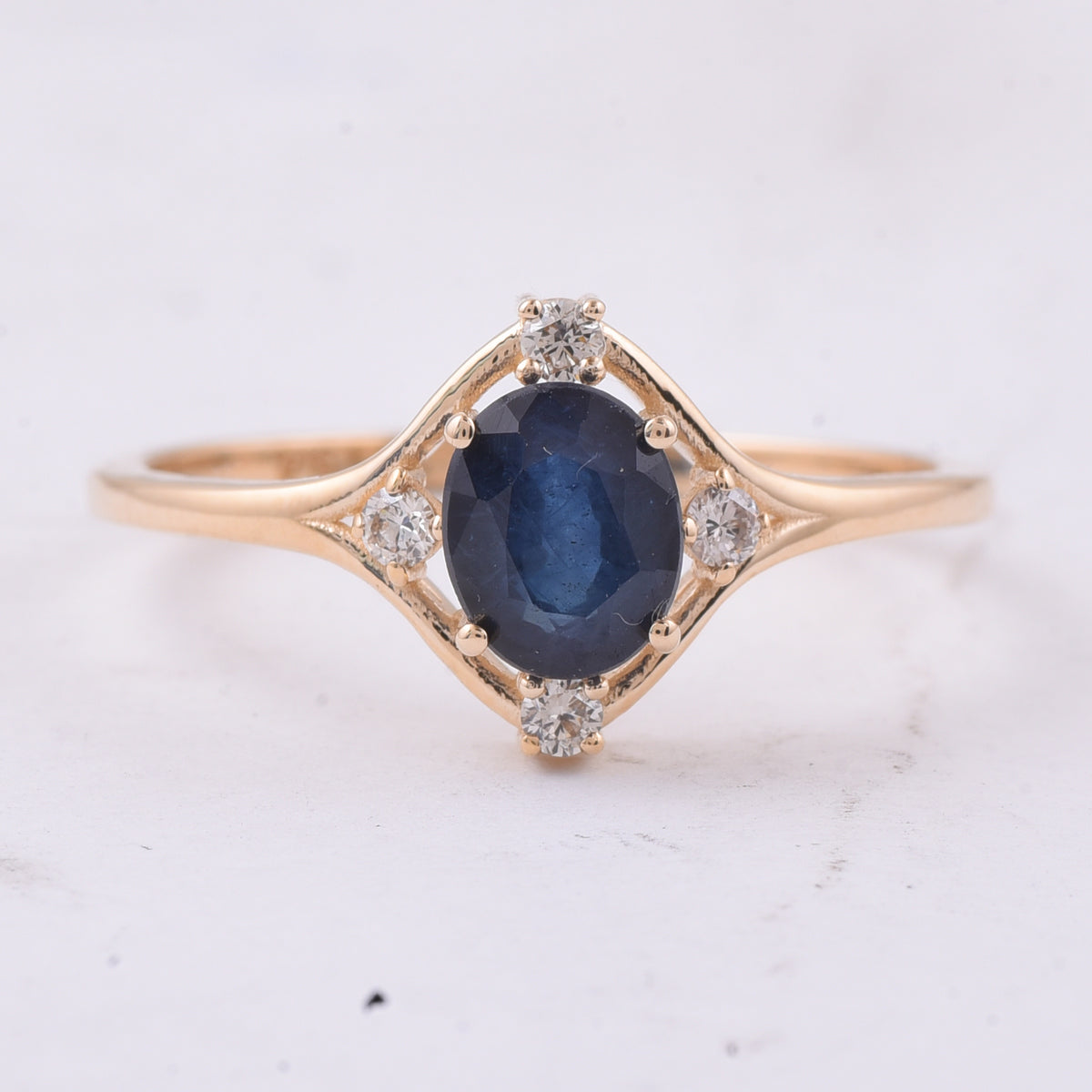 1.27 Ct Oval Natural Sapphire 14K Gold Ring