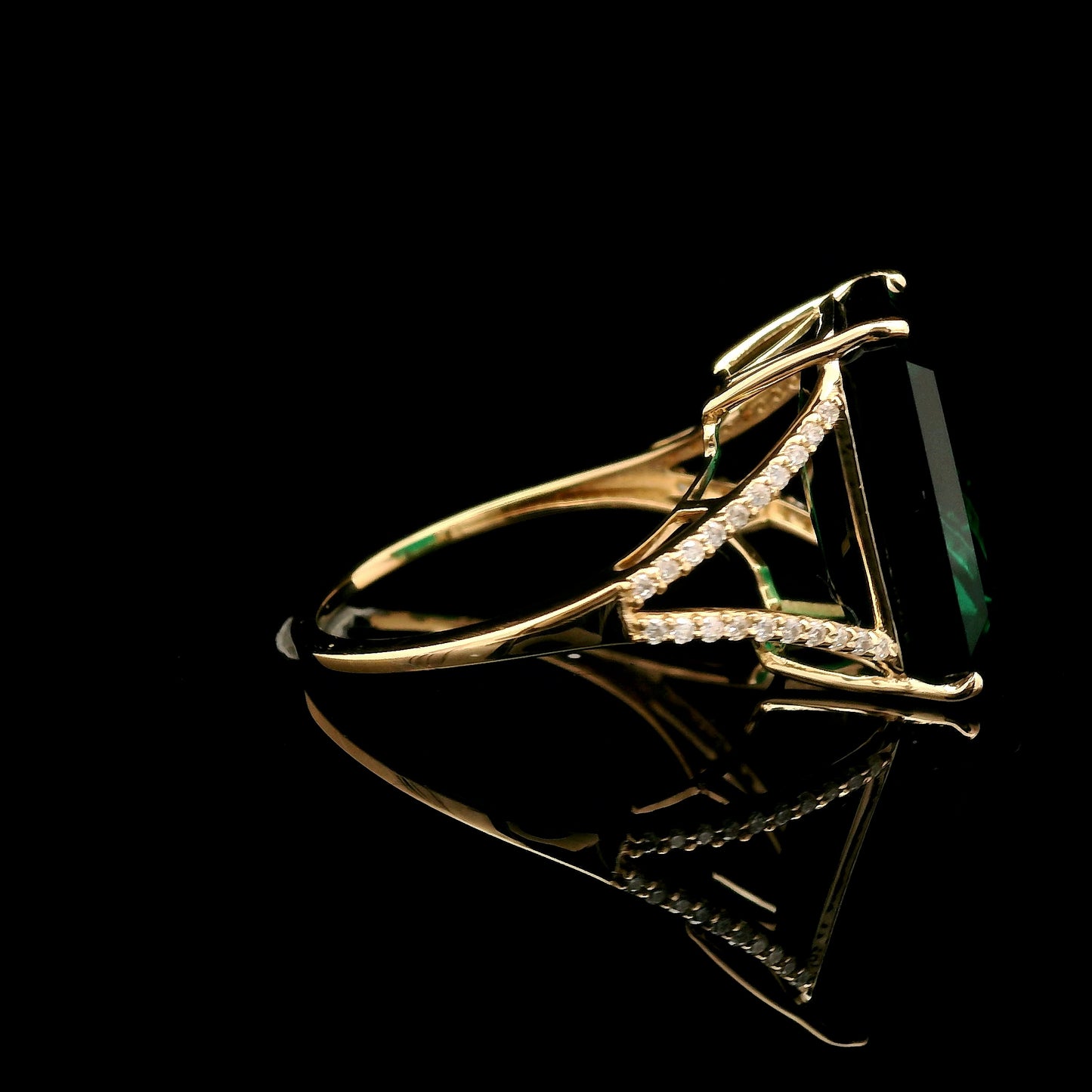 8.30 Ct Emerald Cut Lab Grown Emerald 14K Gold Ring