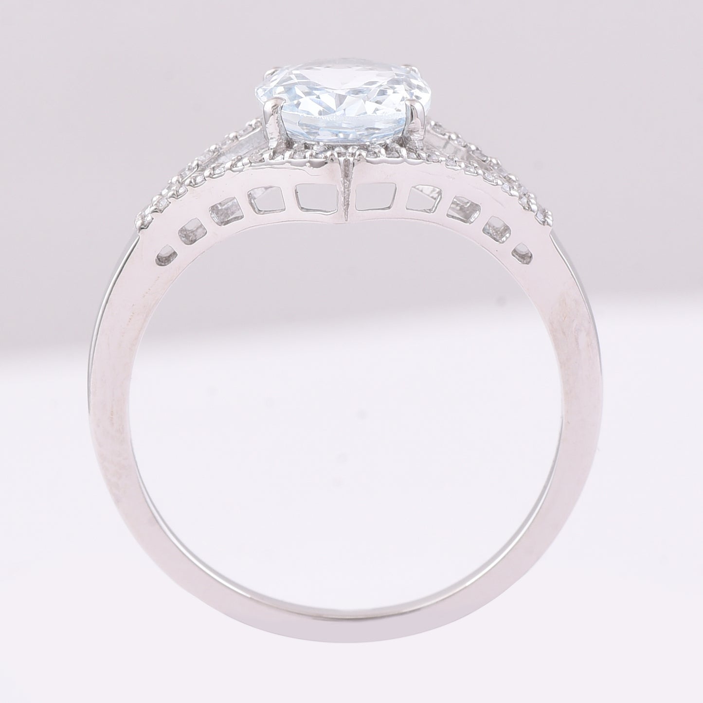 1.58 Ct Oval Mixed Cut Natural Aquamarine 950 Platinum Ring