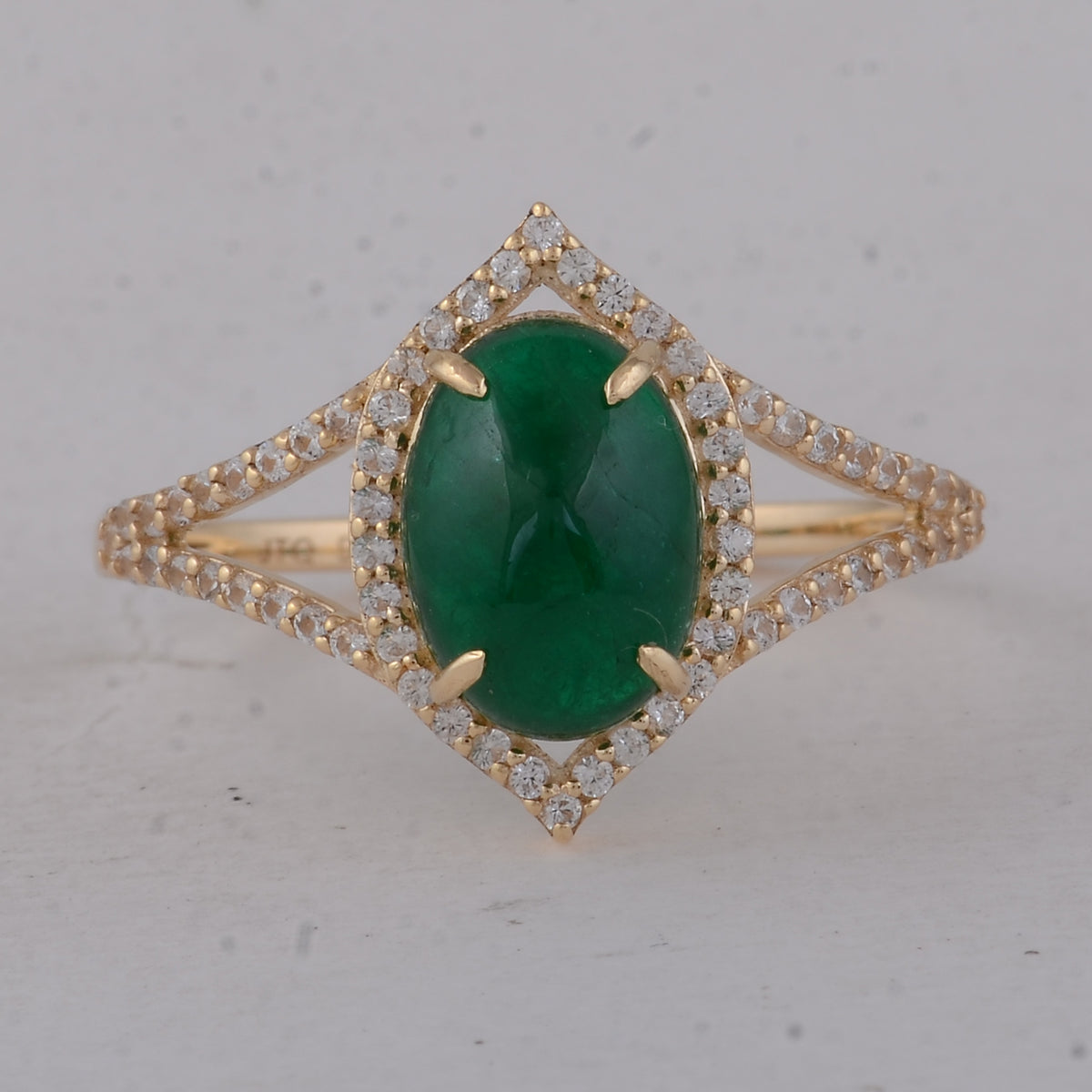 2.23 Ct Oval Emerald 9K Gold Ring