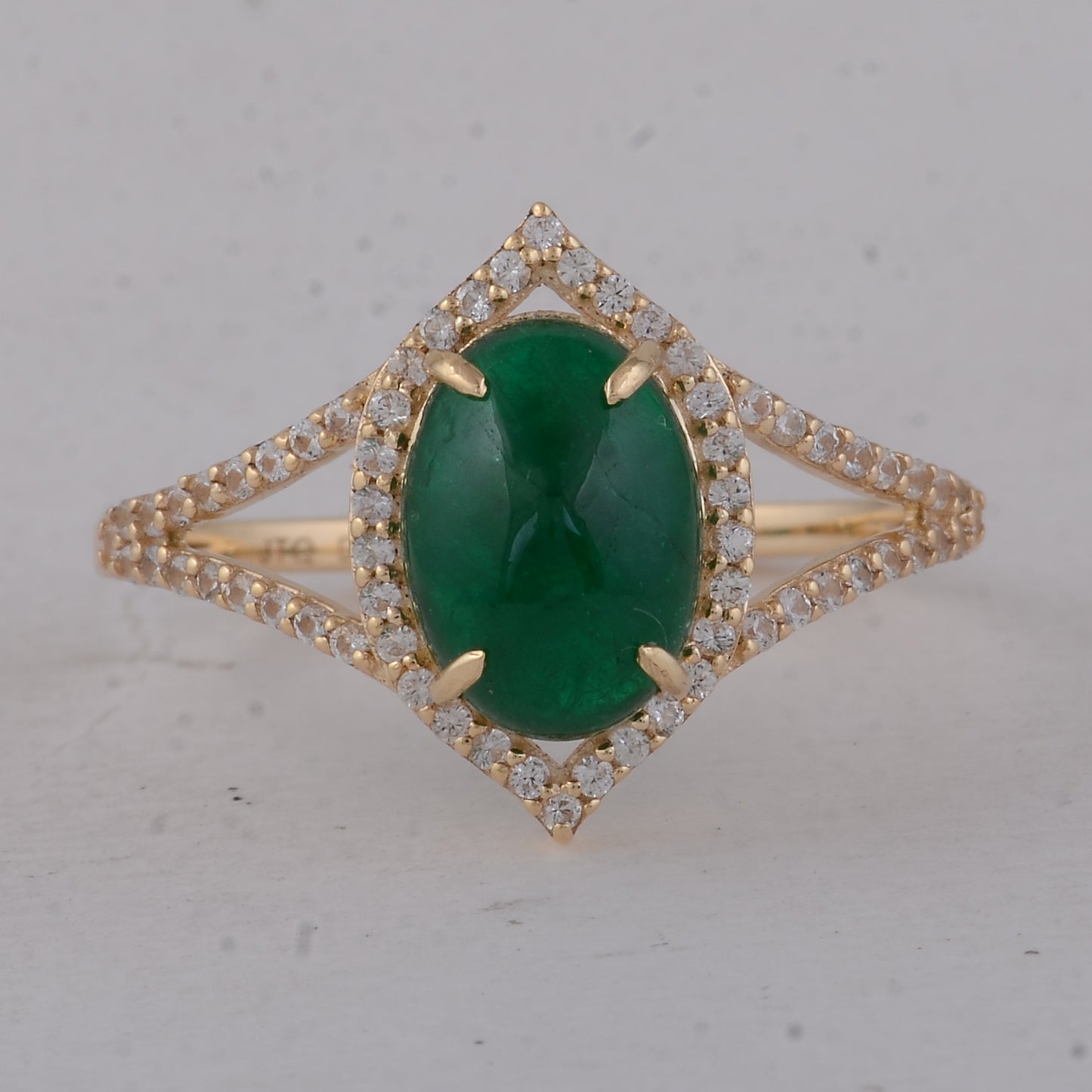 2.23 Ct Oval Emerald 9K Gold Ring