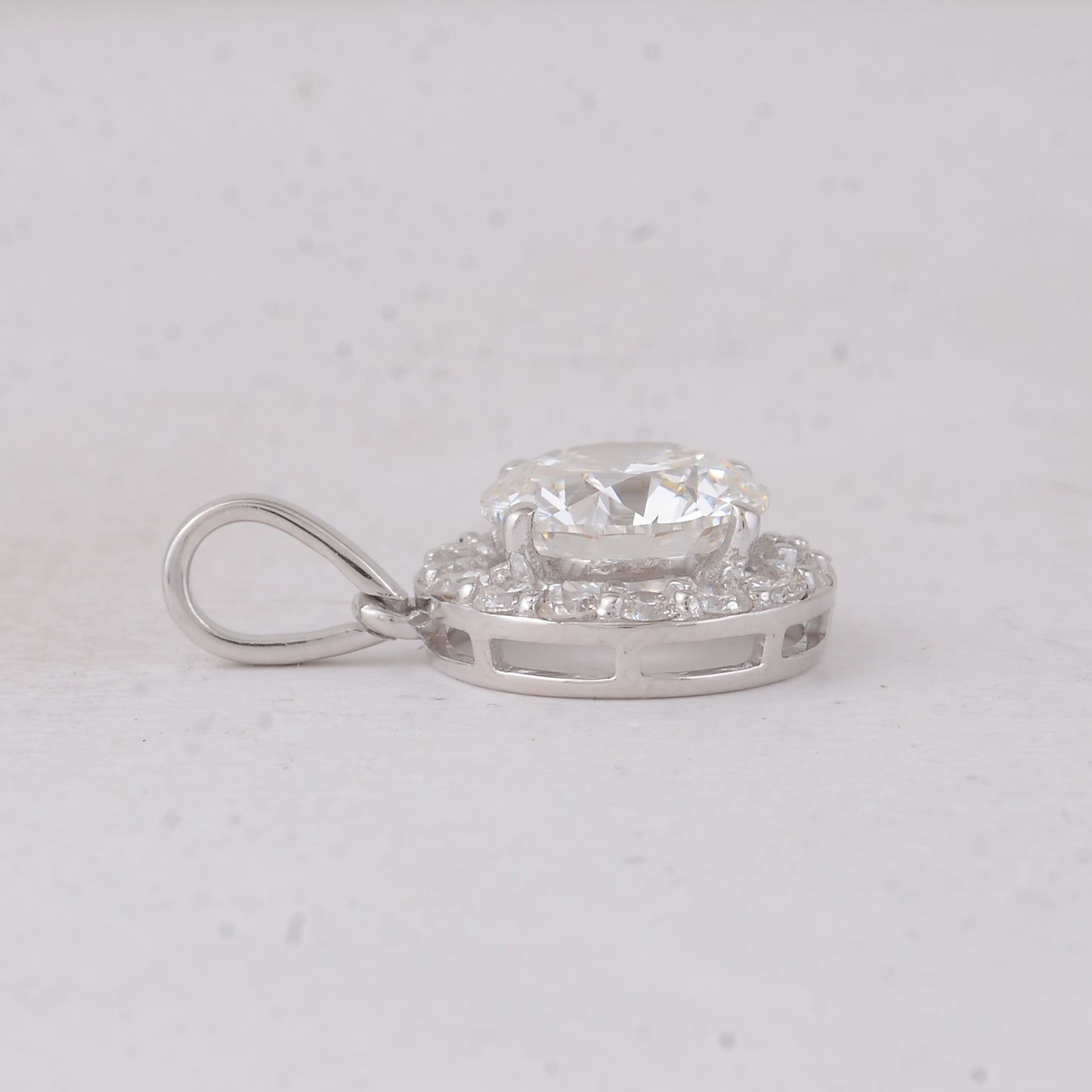 2.08 Carats Lab Grown Diamond 14K Gold Pendant