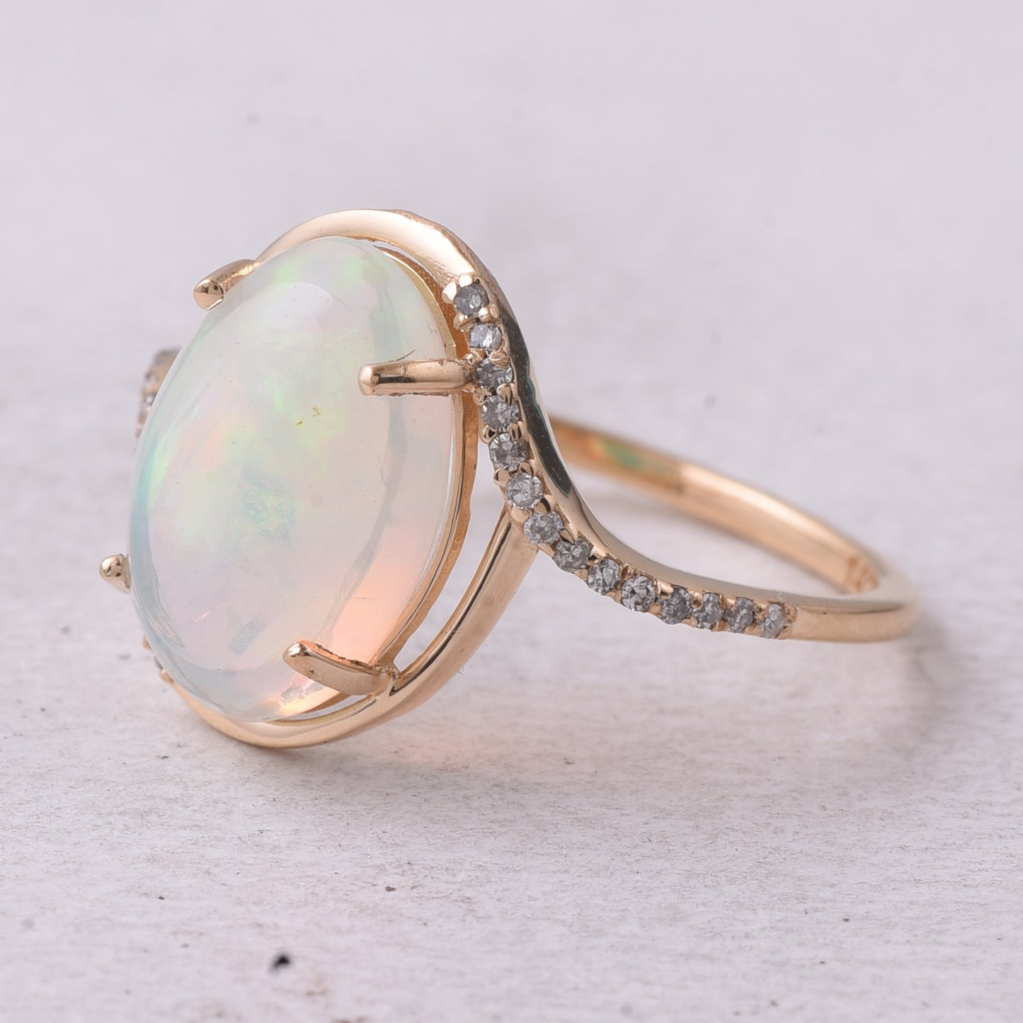 2.36 Ct Oval Cabochon Cut Natural Opal 14K Gold Ring