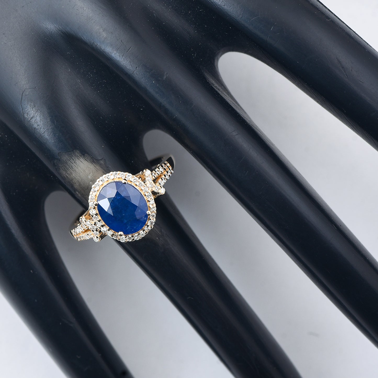 2.43 Ct Oval Mixed Cut Natural Sapphire 14K Gold Ring