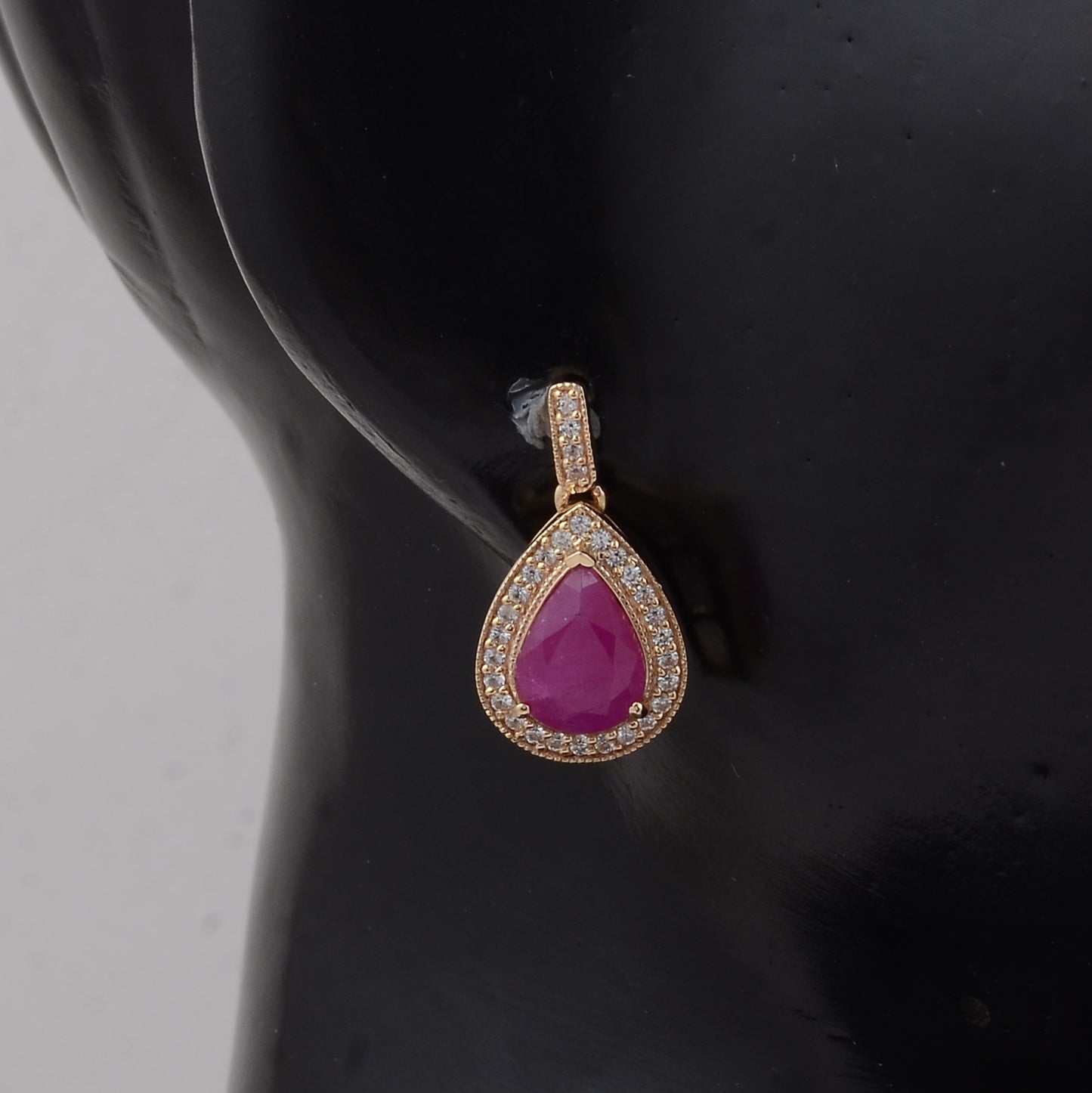 2.57 Ct Pear Ruby 9K Gold Earrings