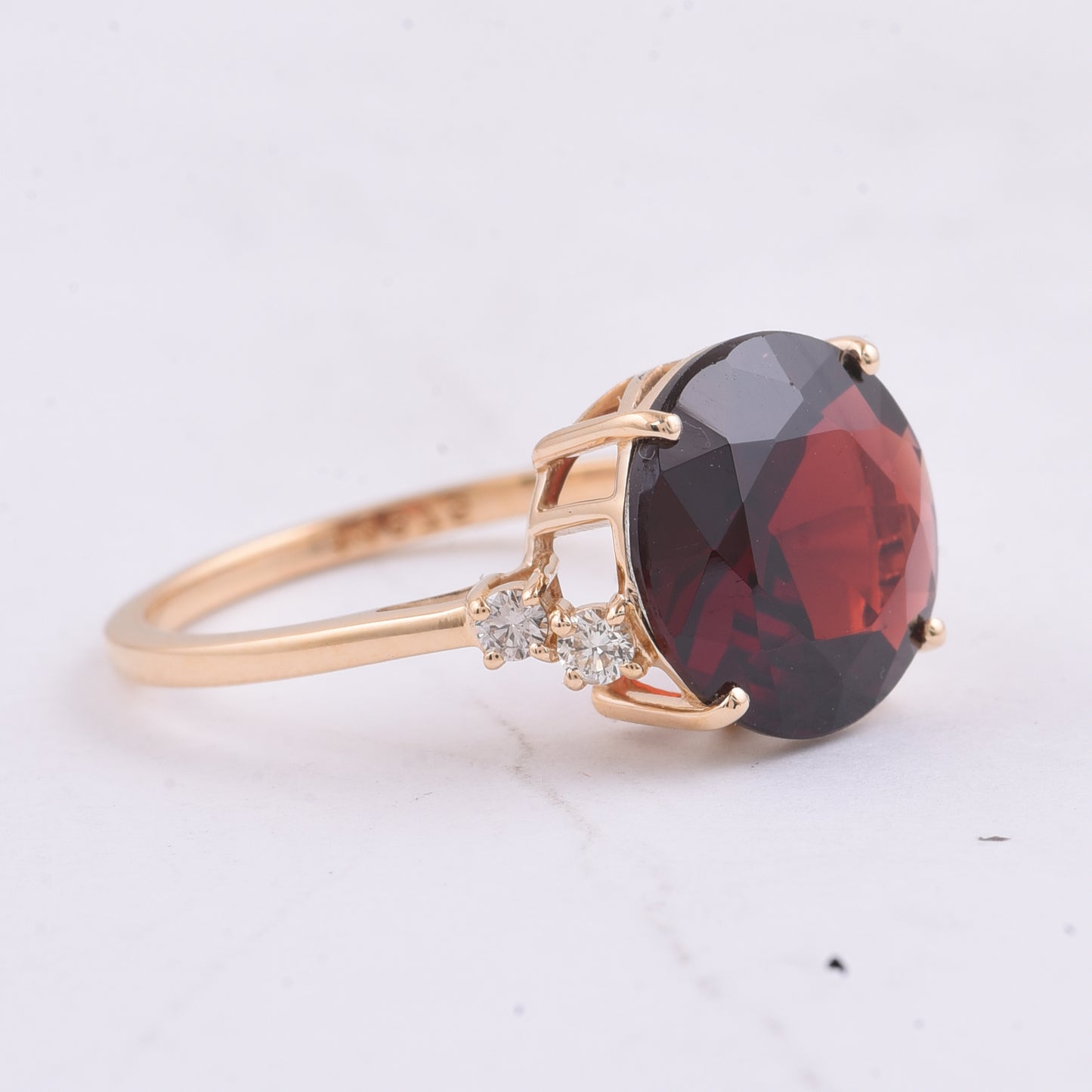 4.68 Ct Round Natural Garnet 14K Gold Ring