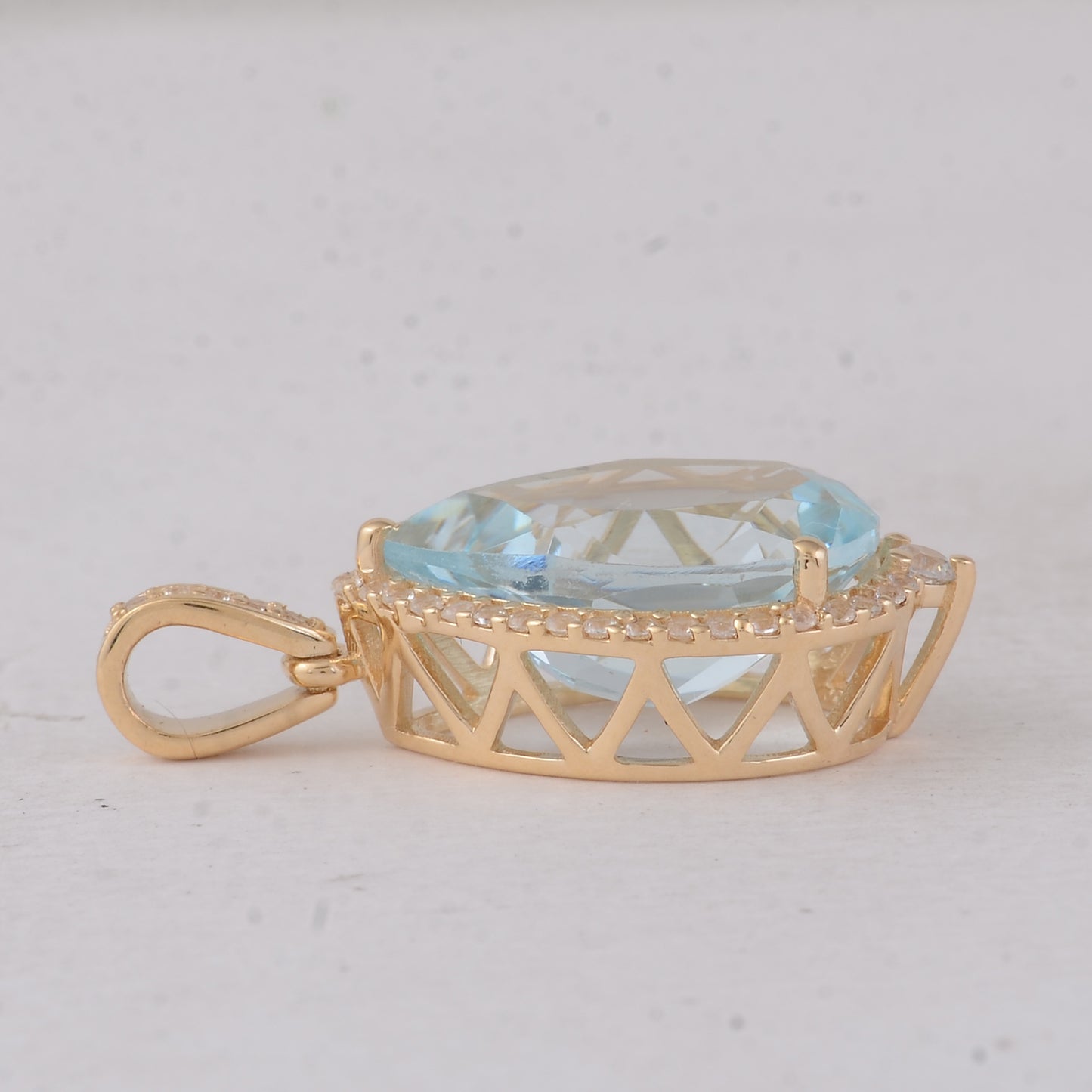 4.11 Ct Pear Aquamarine 9K Gold Pendant