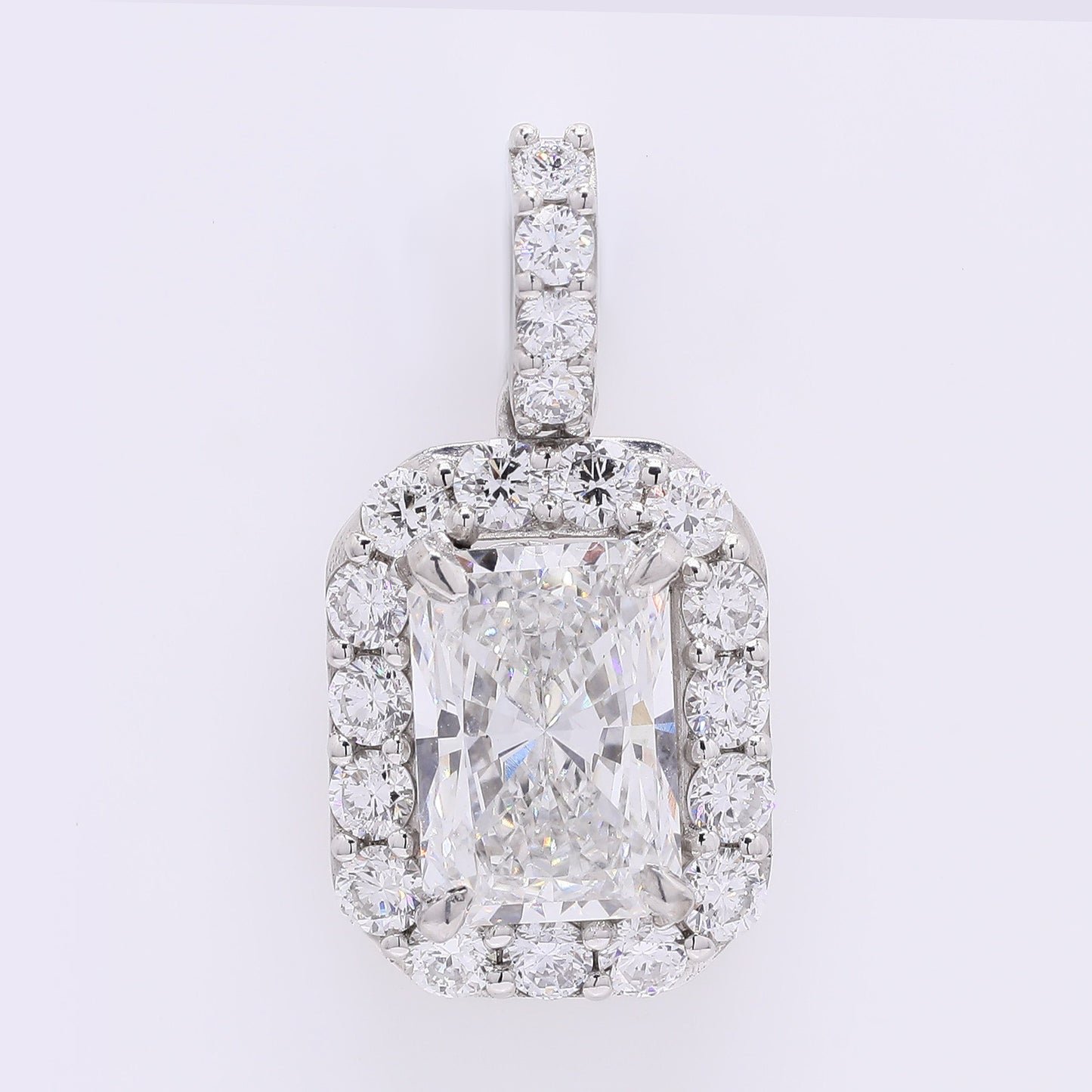 2.59 Carats Lab Grown Diamond 950 Platinum Pendant