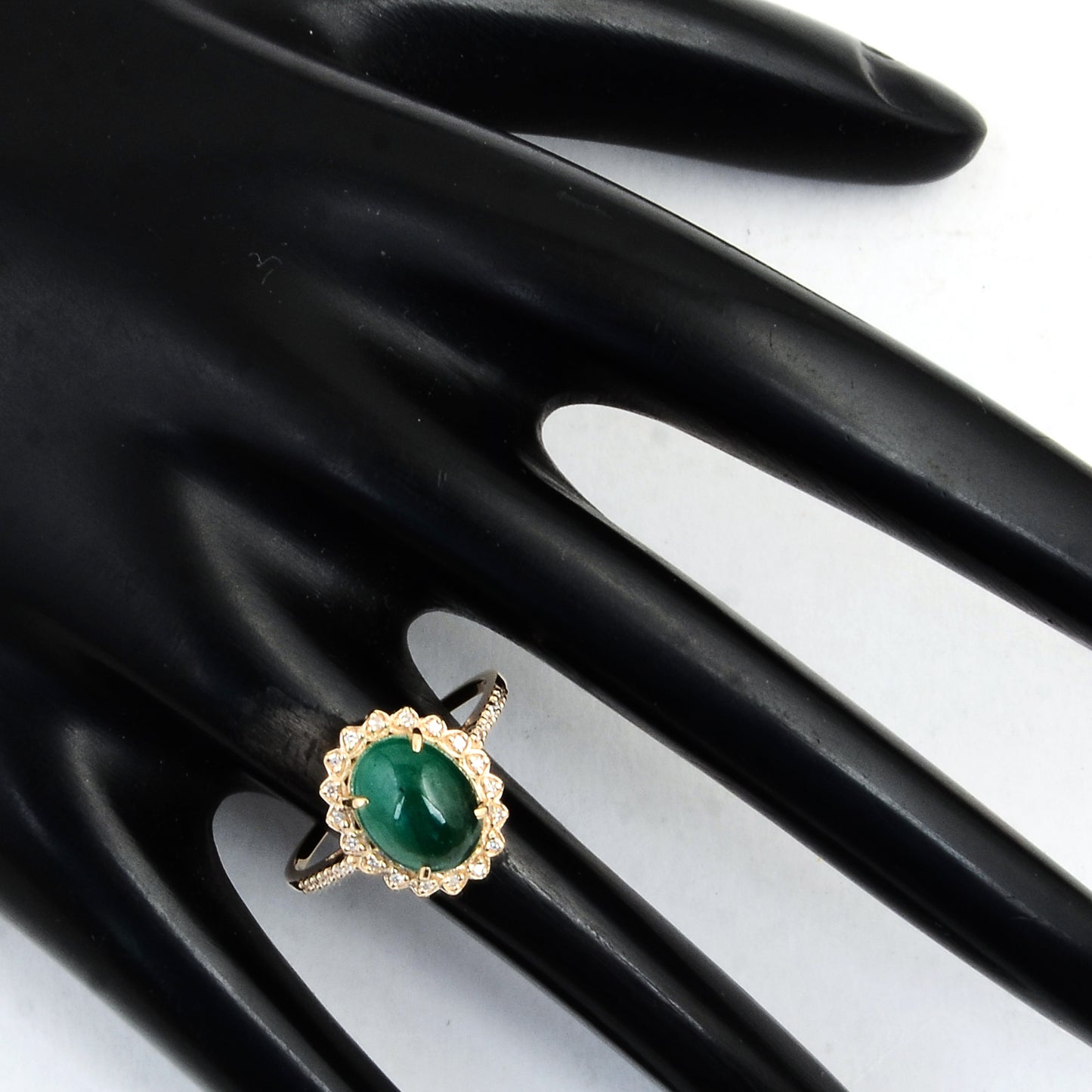 2.48 Ct Oval Cabochon Natural Beryl Emerald 14K Gold Ring