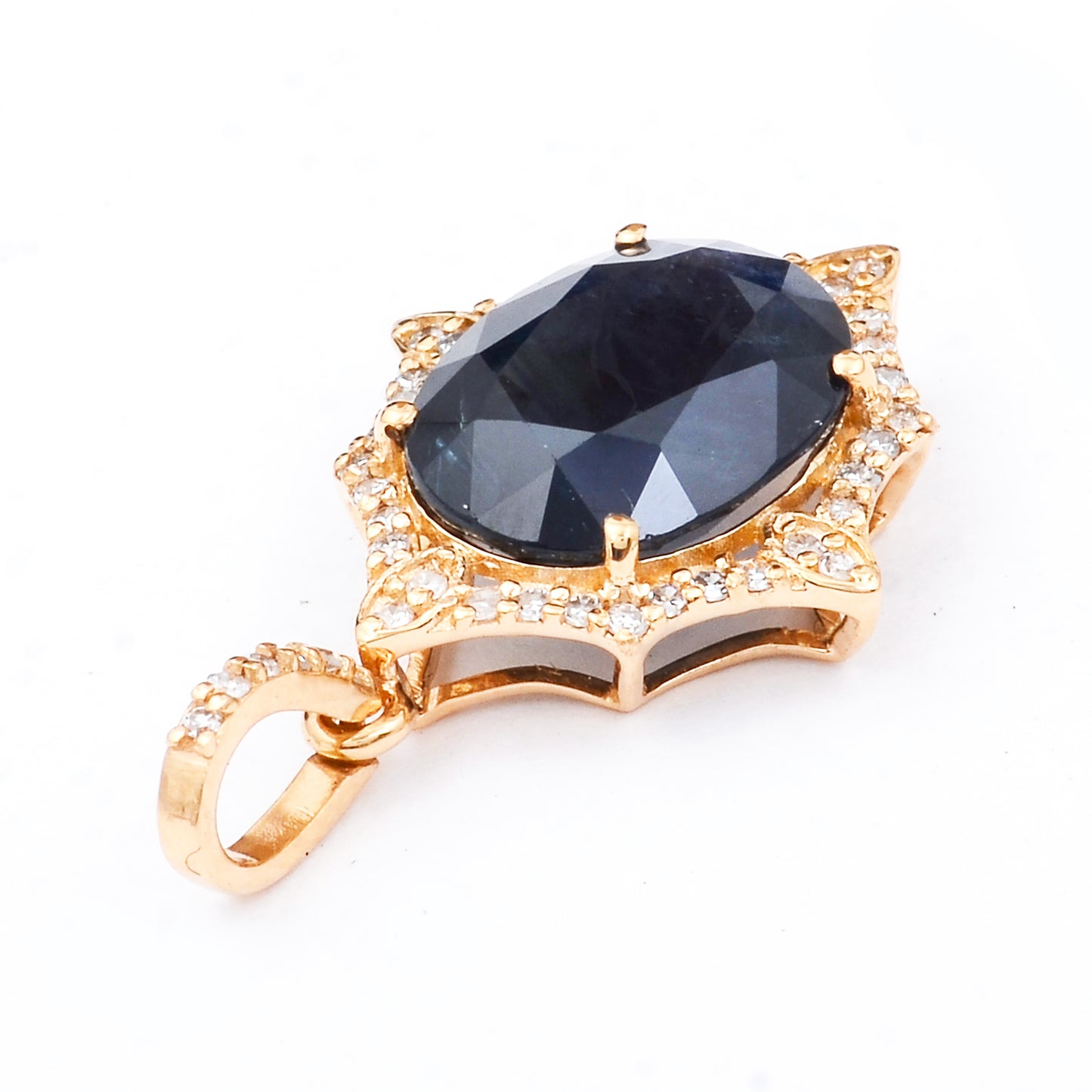 3.66 Ct Oval Natural Sapphire 14K Gold Pendant