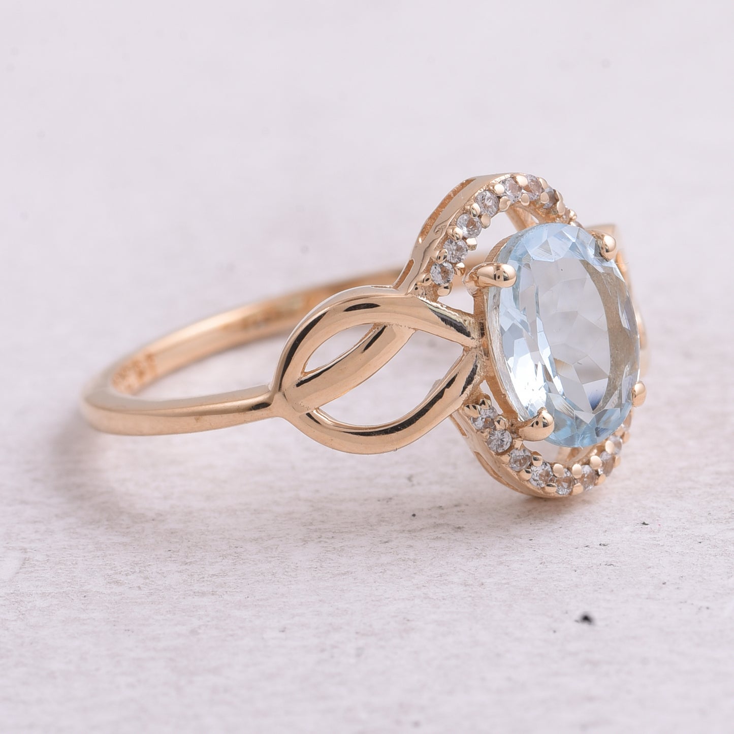 1.16 Ct Oval Natural Aquamarine 14K Gold Ring