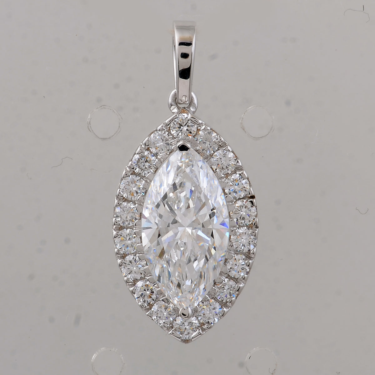2.51 Carats Lab Grown Diamond 14K Gold Pendant