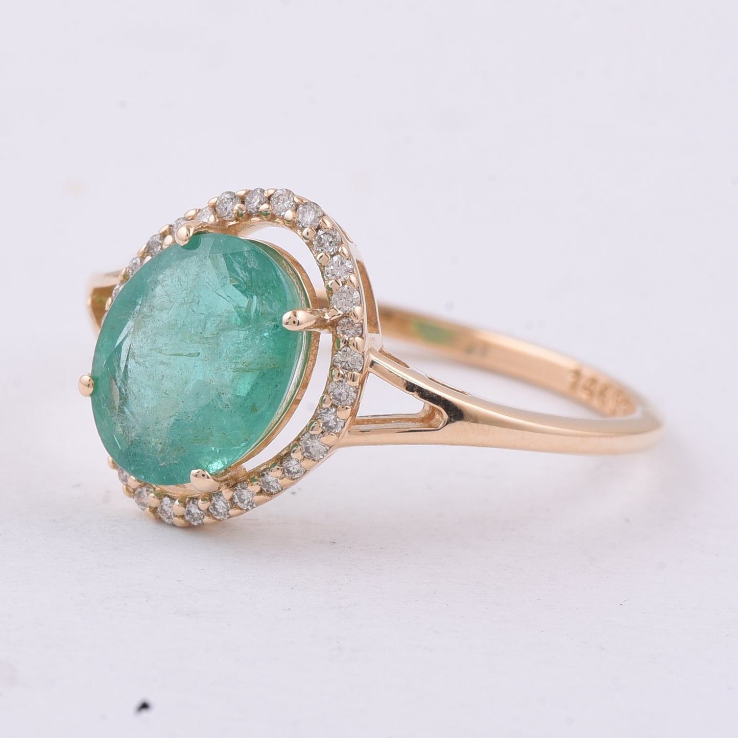 1.70 Ct Oval Natural Emerald 14K Gold Ring