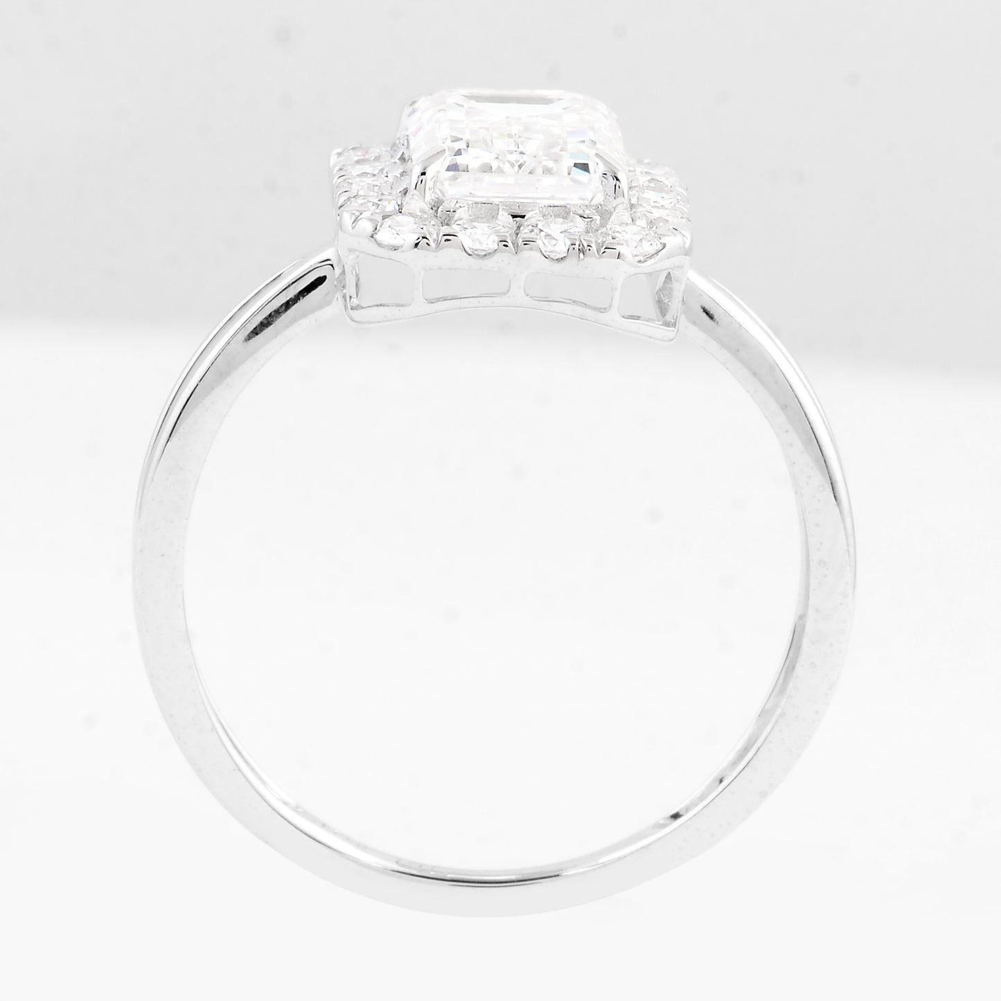 2.59 Carats Lab Grown Diamond 14K Gold Ring