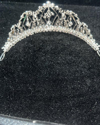 49.123 grams Tiara