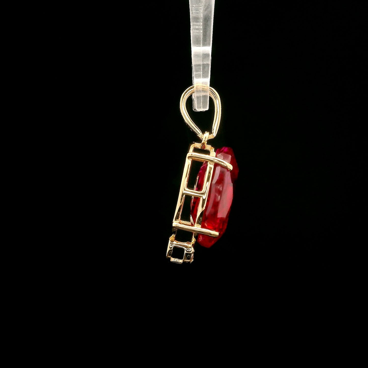 4.92 Ct Oval Mixed Cut Lab Grown Ruby 14K Gold Pendant