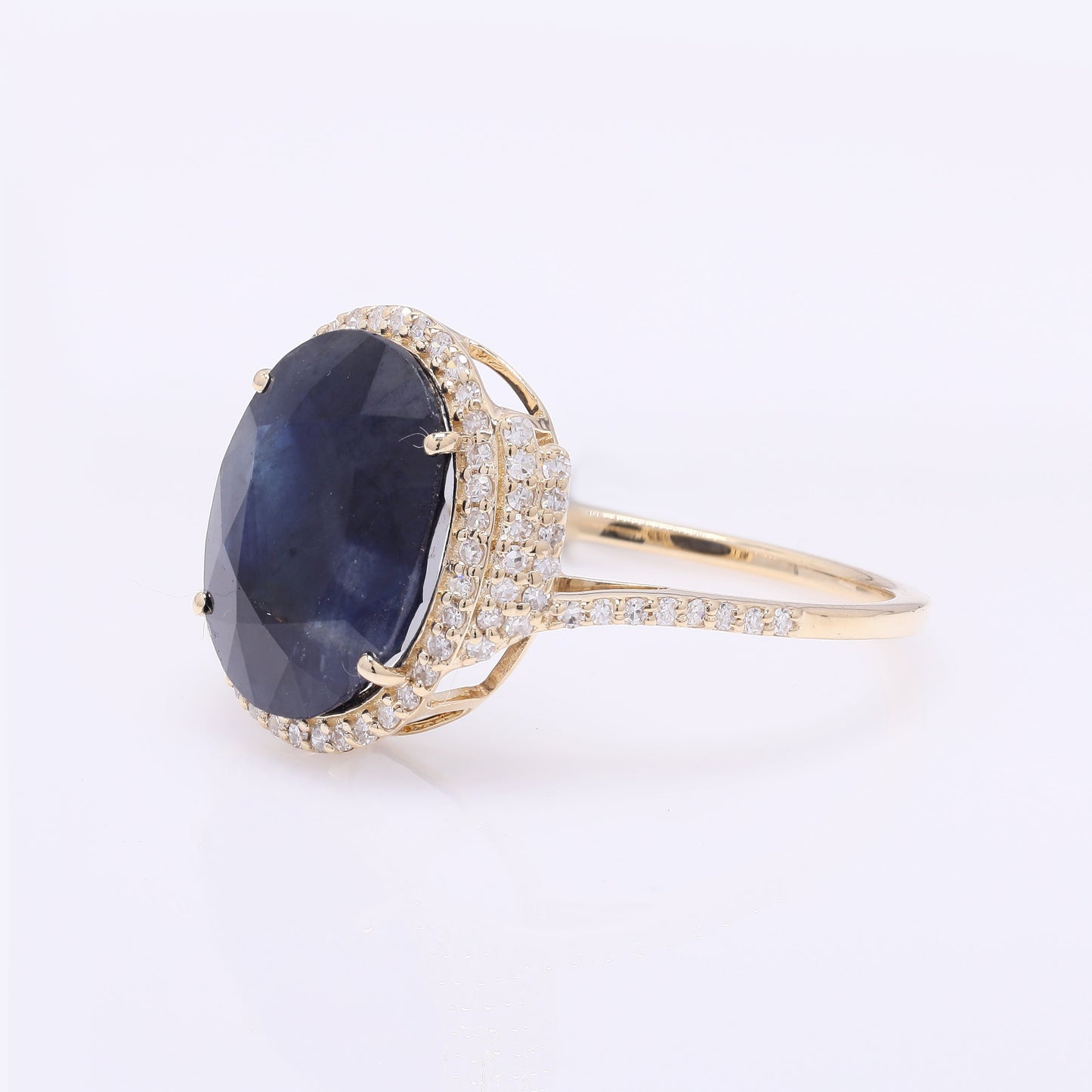 5.48 Ct Oval Mixed Cut Natural Corundum Sapphire 14K Gold Ring