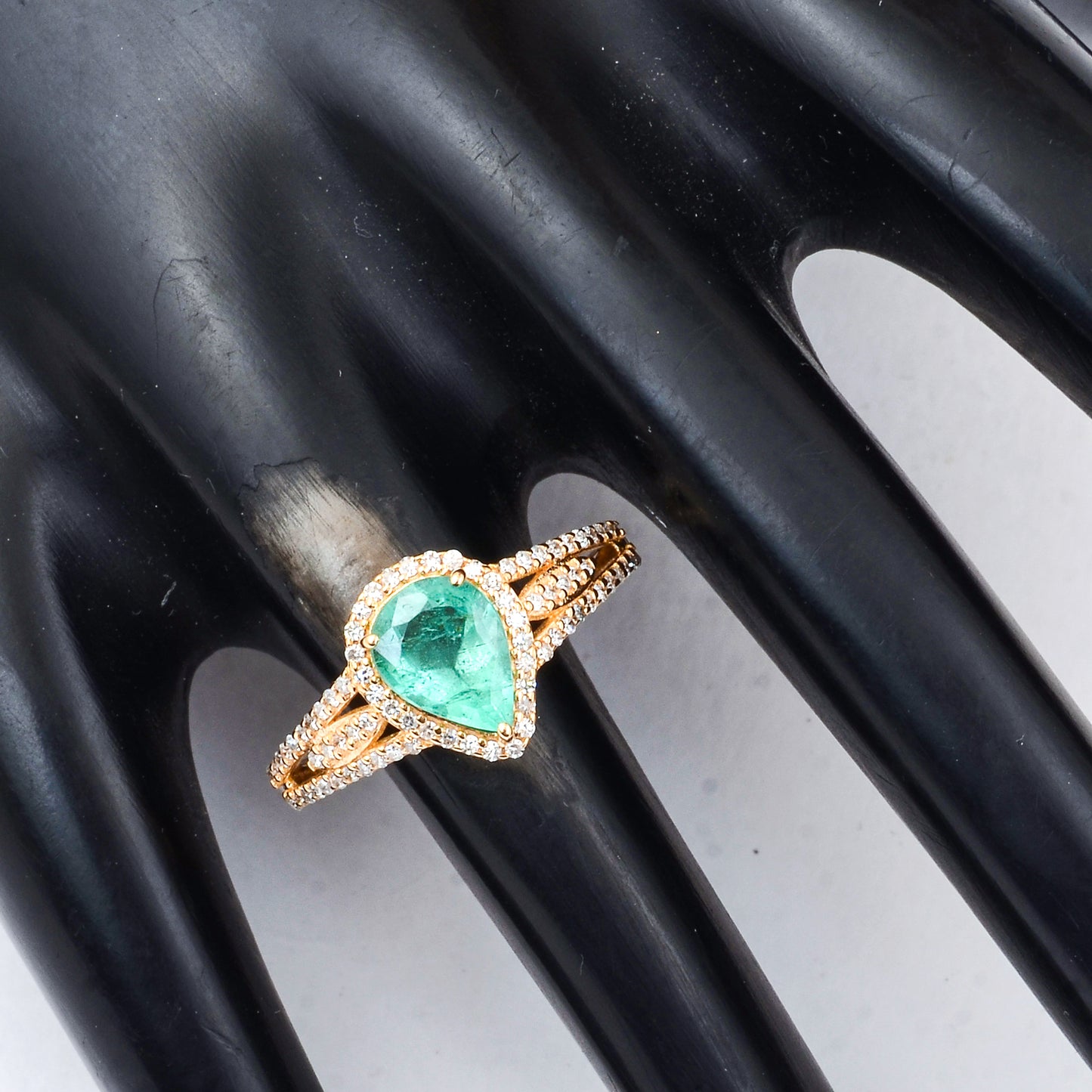 1.15 Ct Pear Mixed Cut Natural Emerald 14K Gold Ring