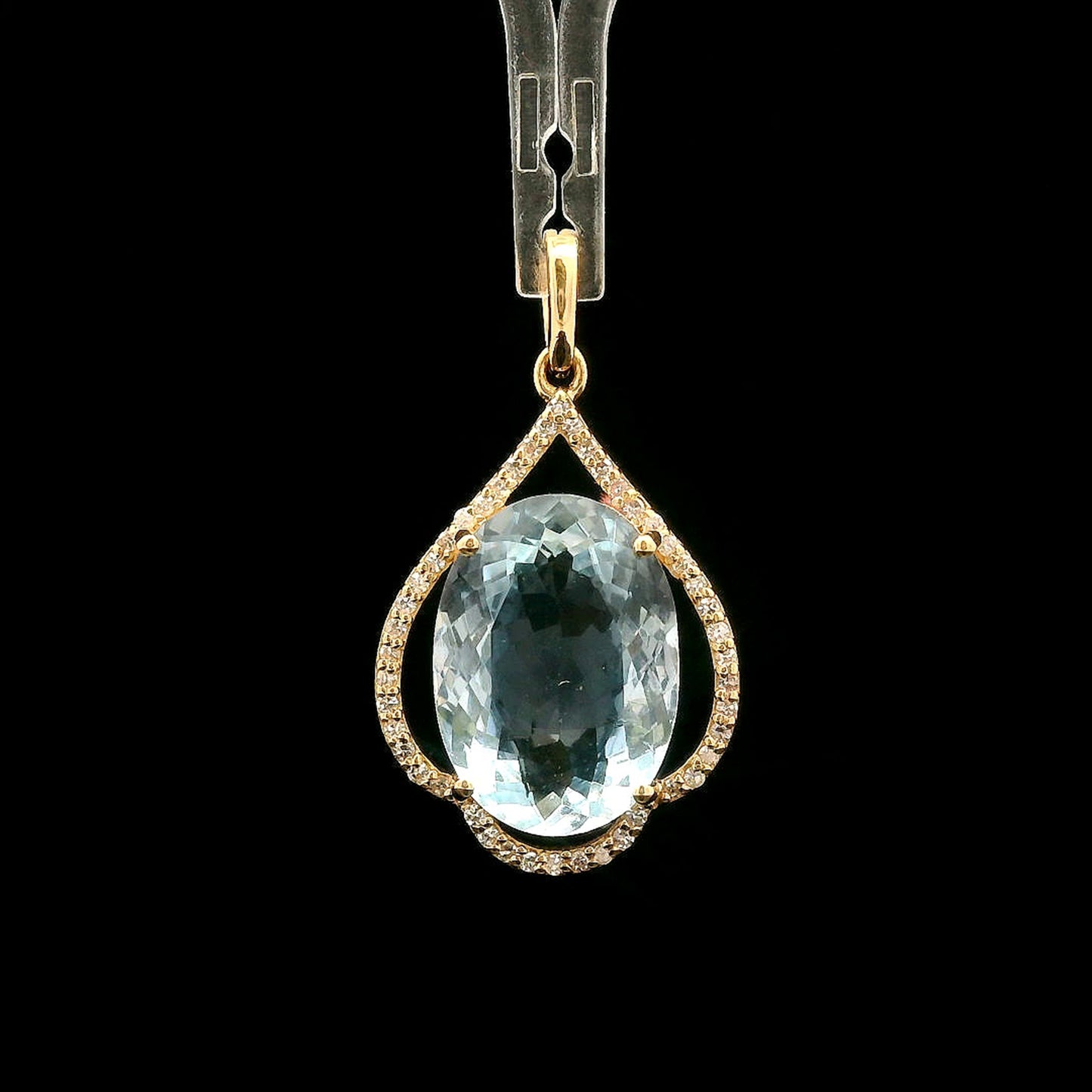 4.61 Ct Oval Mixed Cut Natural Aquamarine 14K Gold Pendant