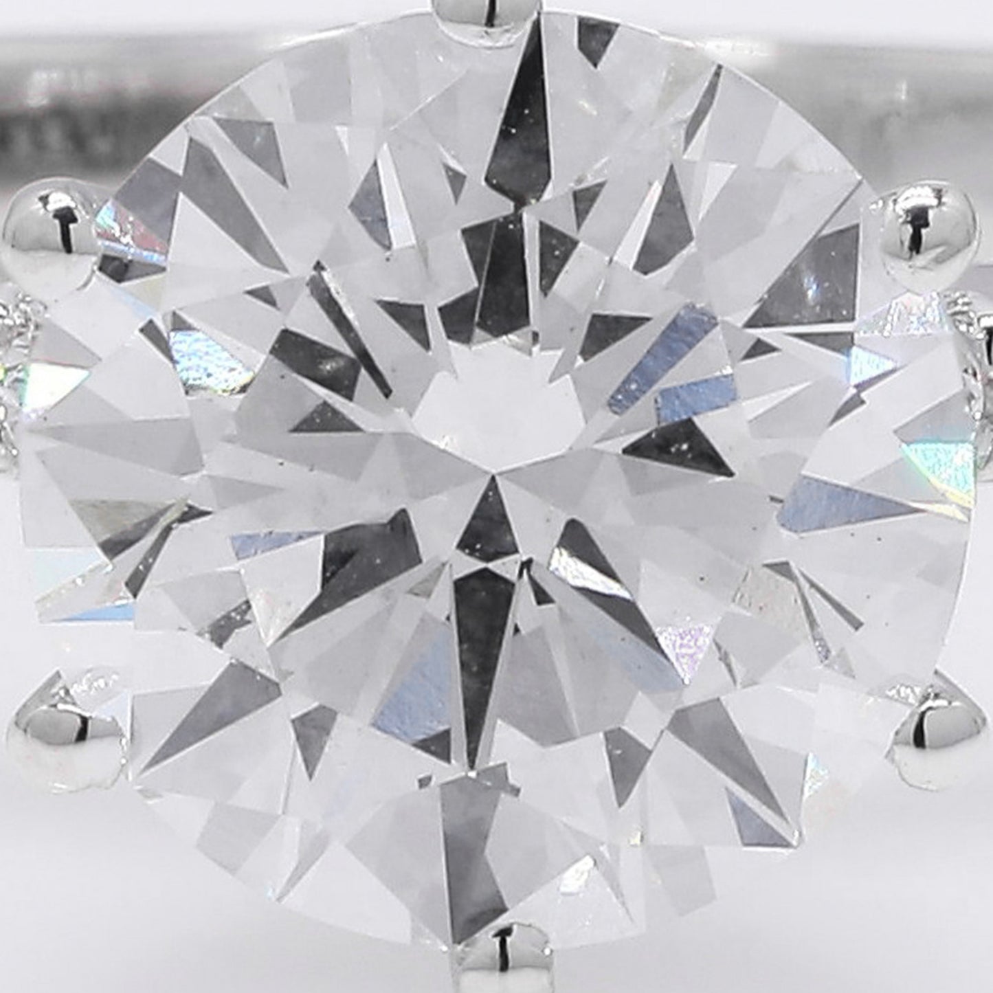 2.23 Ct Round Brilliant Lab Grown Diamond 14K Gold Ring