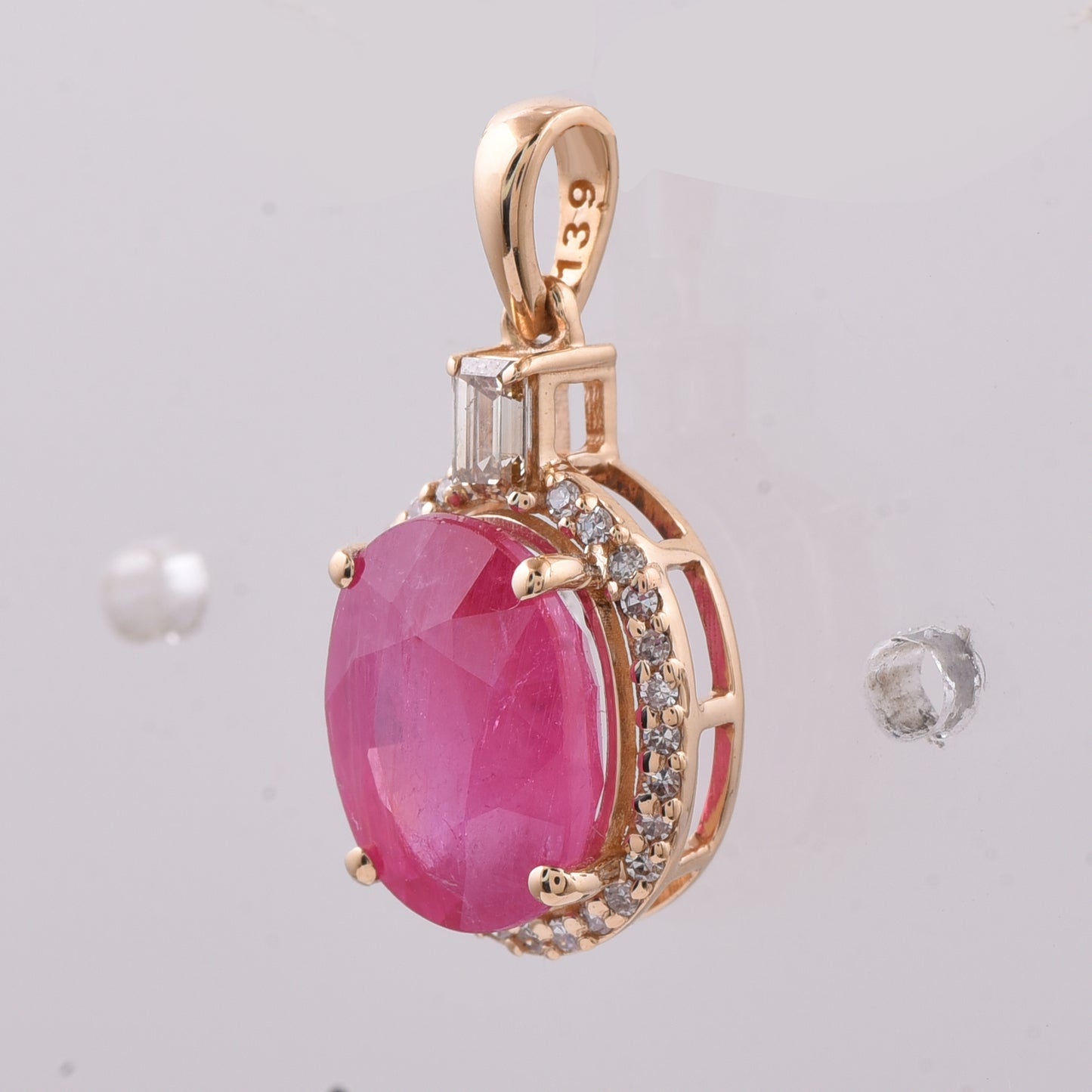 3.56 Ct Oval Natural Ruby 14K Gold Pendant