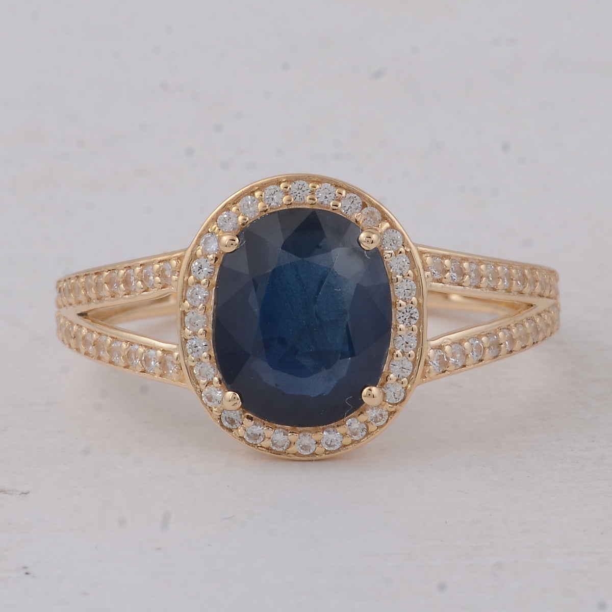 2.38 Ct Cushion Sapphire 9K Gold Ring