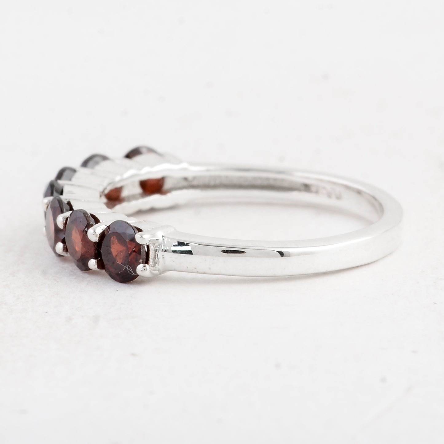 1.85 Ct Round Garnet 925 Sterling Silver Ring