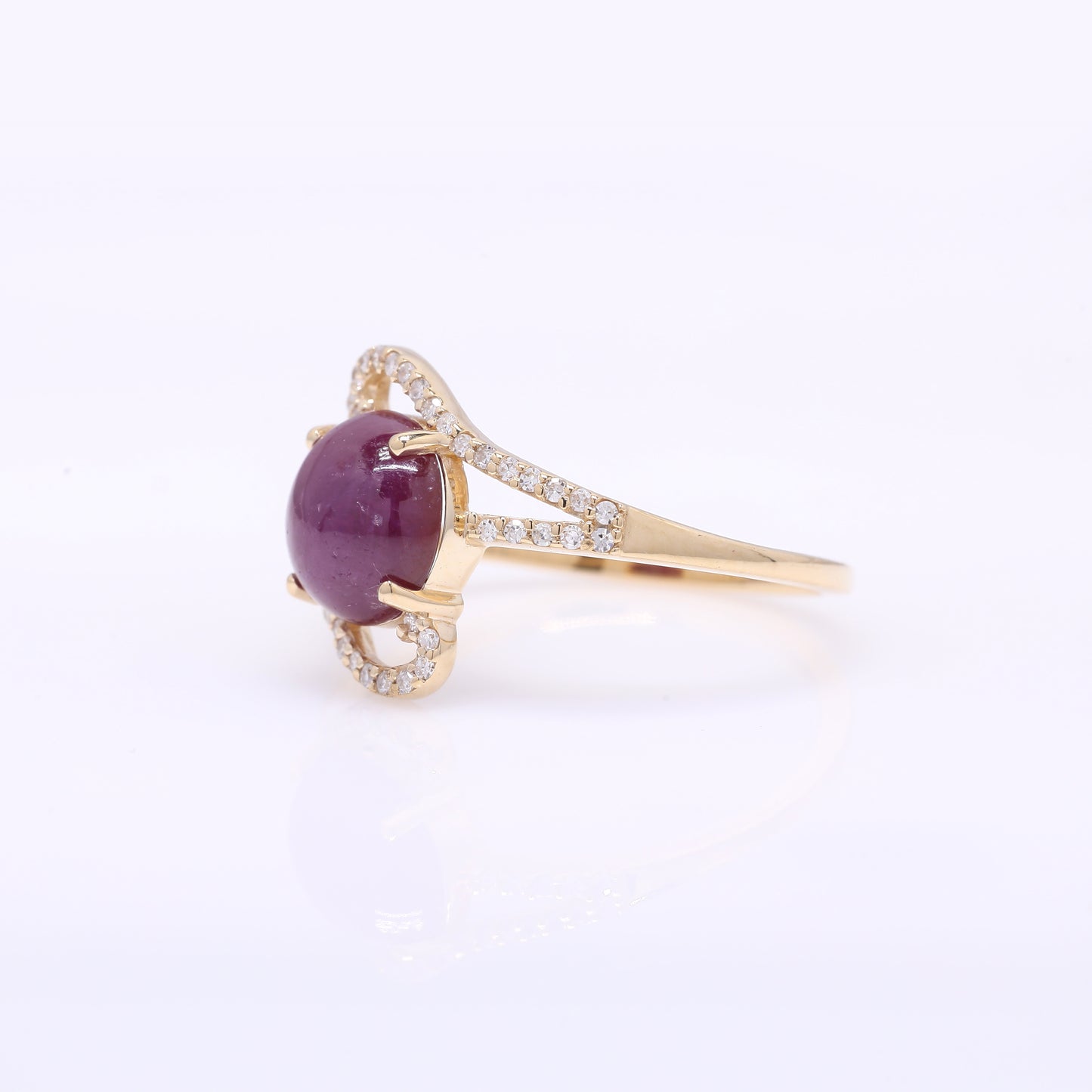 2.84 Ct Round Cabochon Cut Natural Ruby 14K Gold Ring