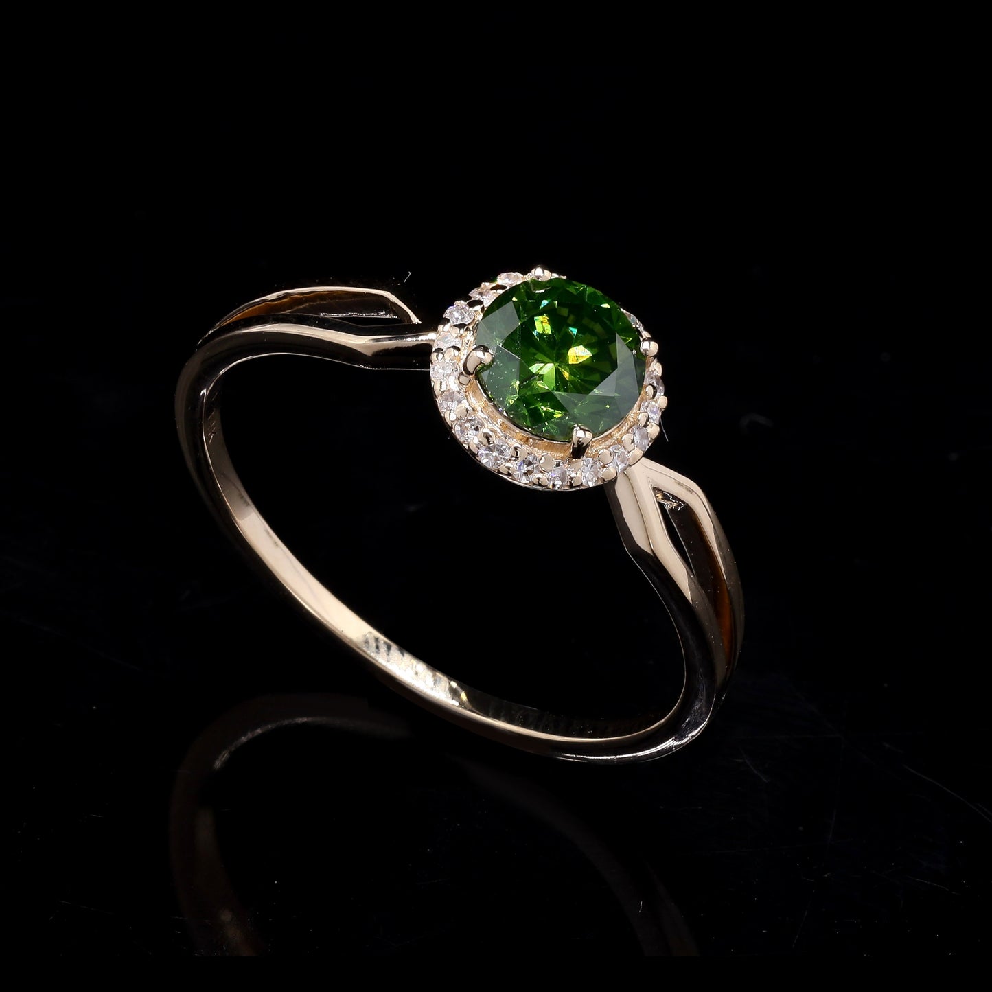 0.66 Ct Round Green Diamond 14K Gold Ring
