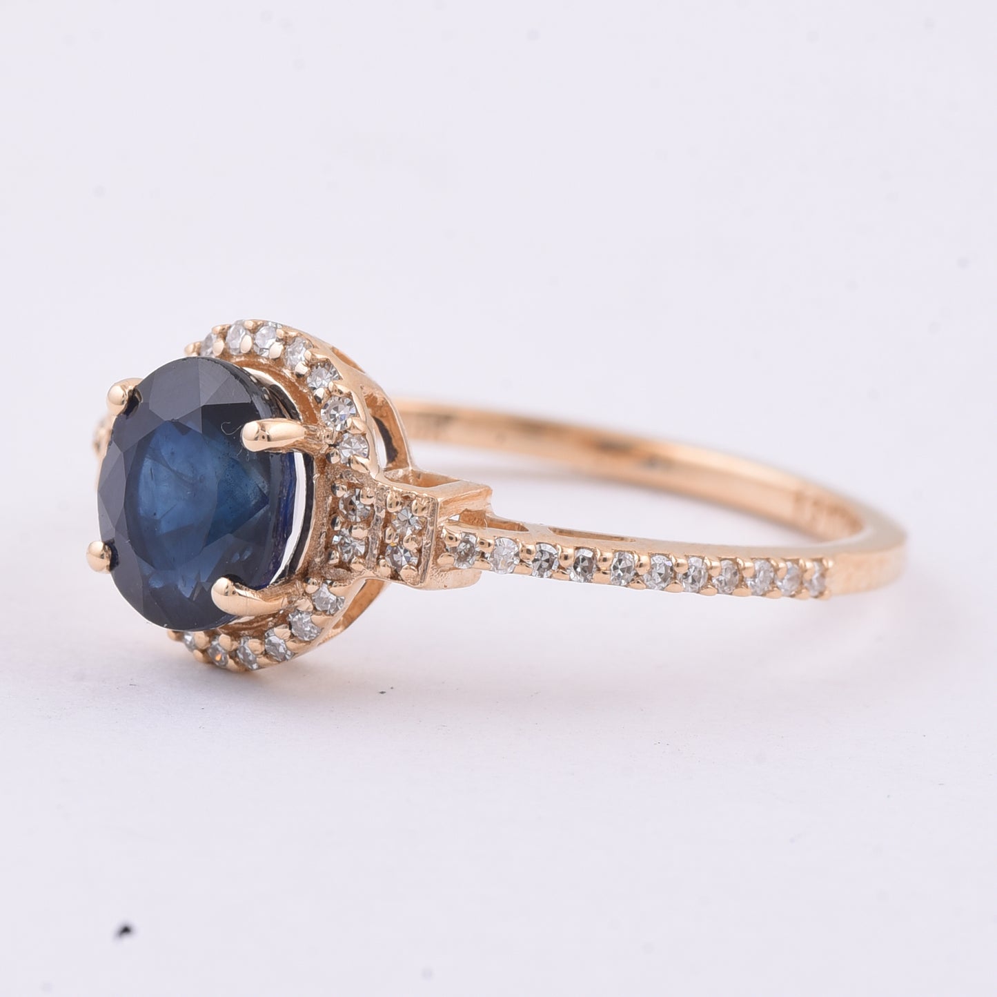 1.79 Ct Oval Natural Sapphire 14K Gold Ring