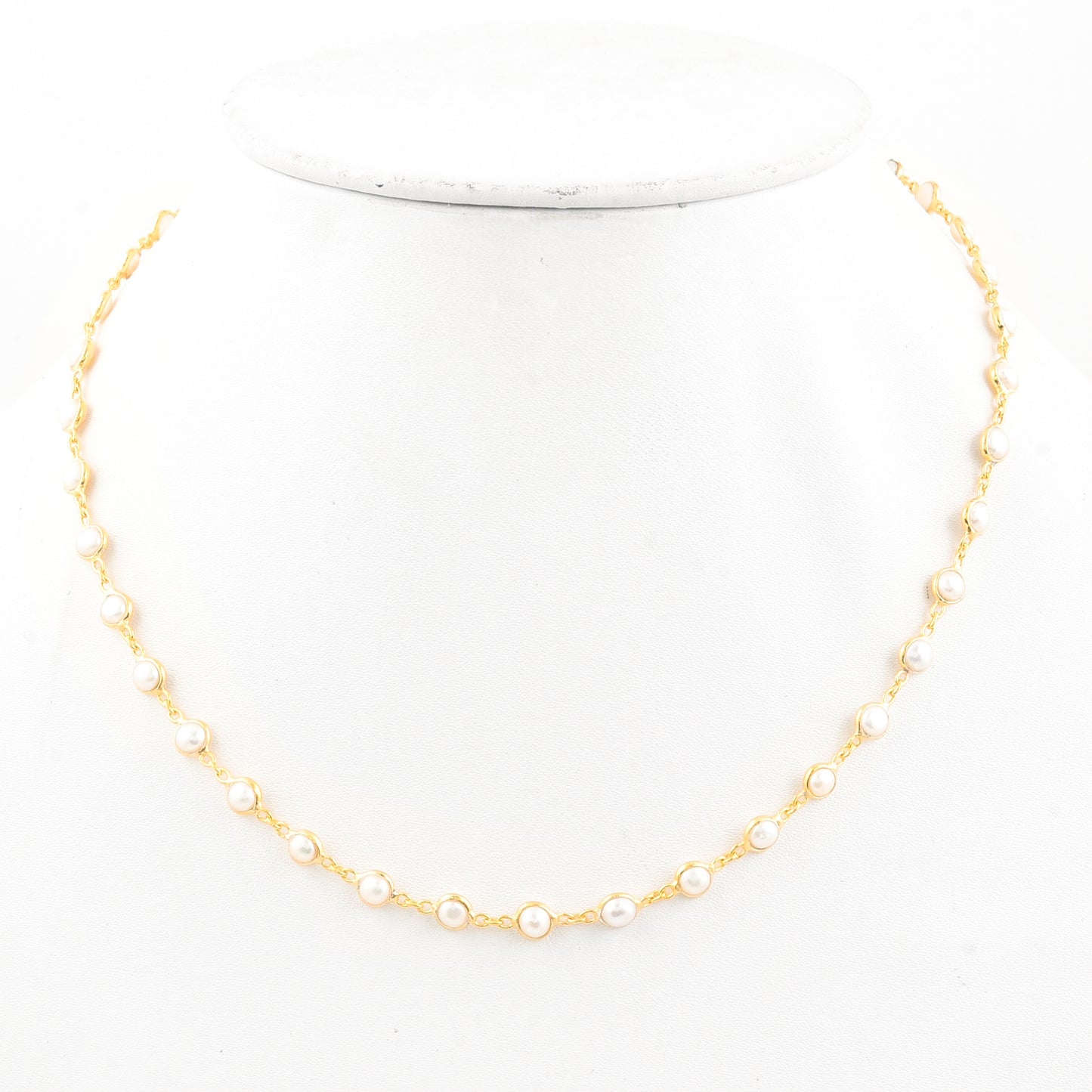 13.61 Ct Round Pearl 925 Silver Necklace