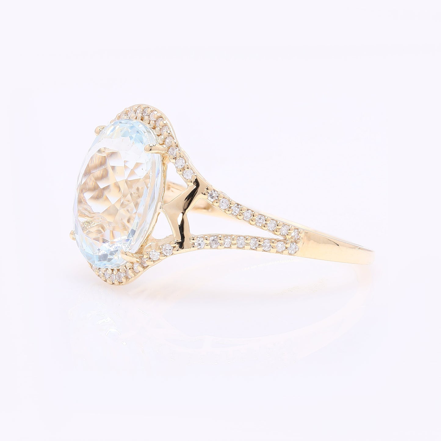 3.98 Ct Oval Mixed Cut Natural Aquamarine 14K Gold Ring