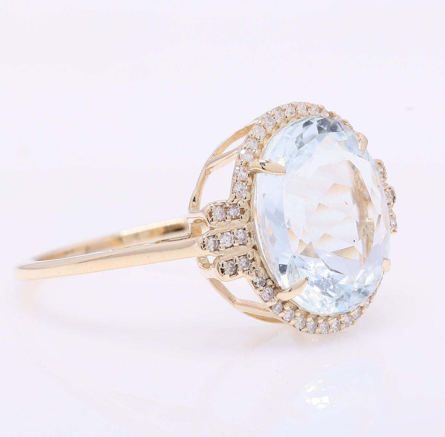 4.29 Ct Oval Mixed Cut Natural Aquamarine 14K Gold Ring