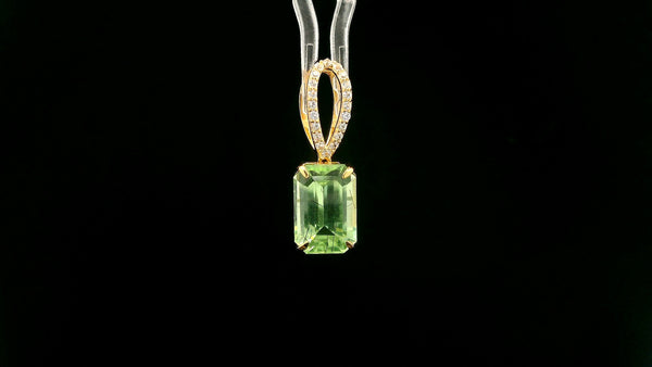 5.12 Ct Octagon Peridot 14K Gold Pendant