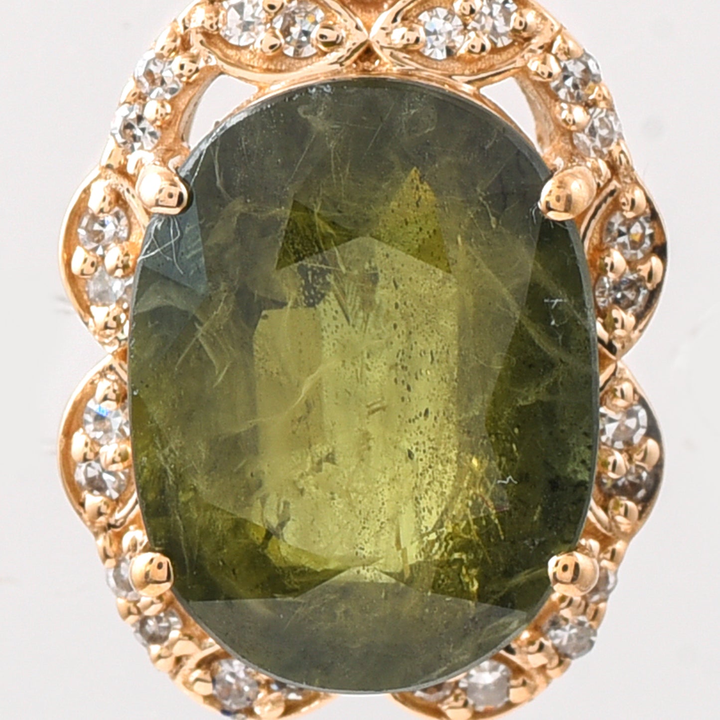 3.70 Ct Oval Mixed Cut Natural Green Sapphire 14K Gold Pendant