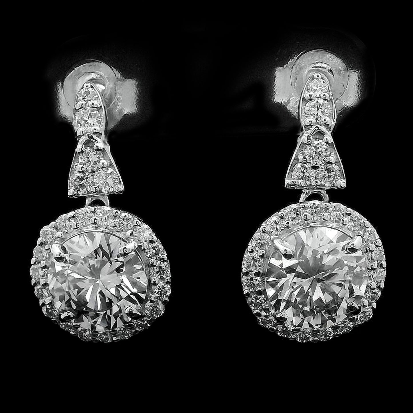 3.85 Carats Lab Grown Diamond 14K Gold Earrings