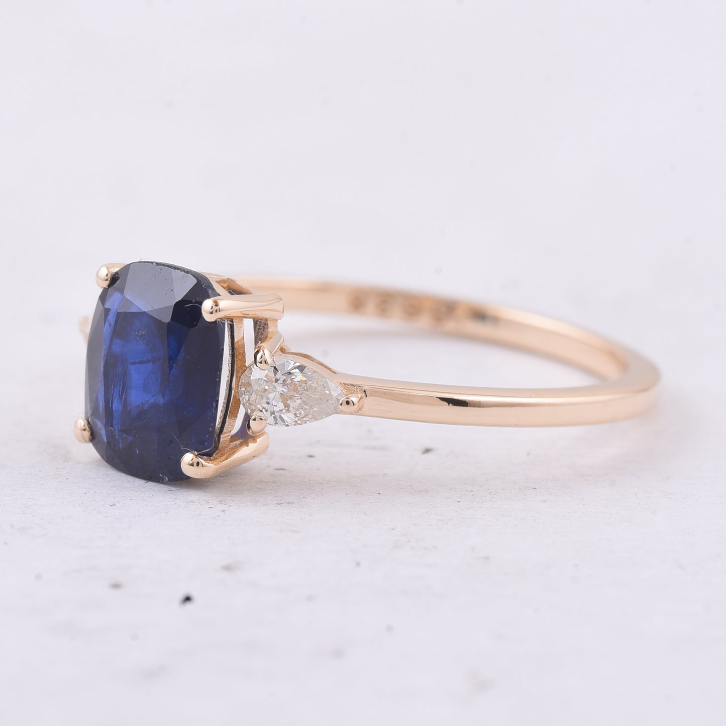 1.74 Ct Cushion Natural Sapphire 14K Gold Ring
