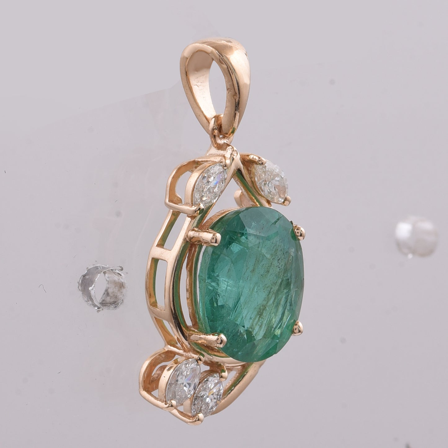2.33 Ct Oval Natural Emerald 14K Gold Pendant