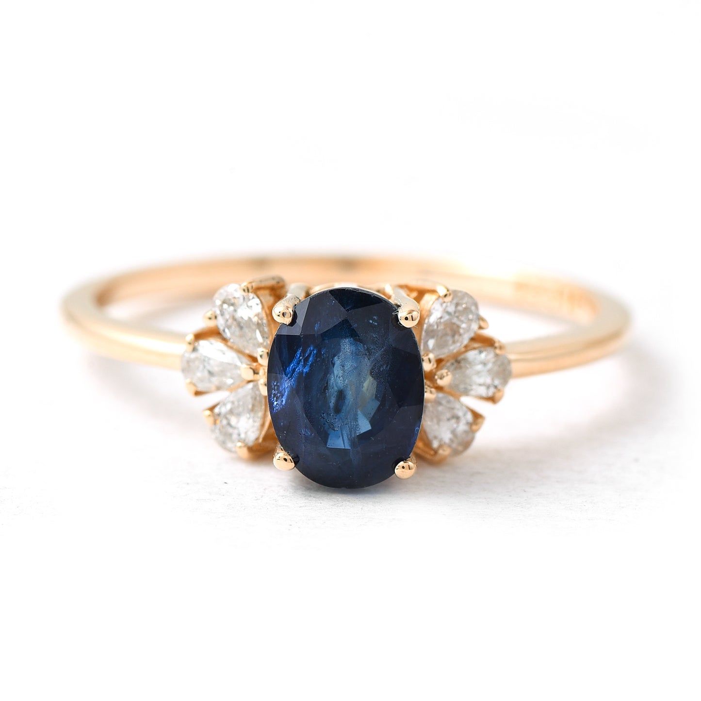 1.62 Ct Oval Sapphire 14K Gold Ring