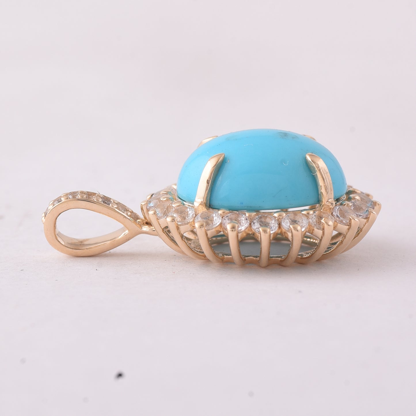 3.46 Ct Oval Turquoise 9K Gold Pendant