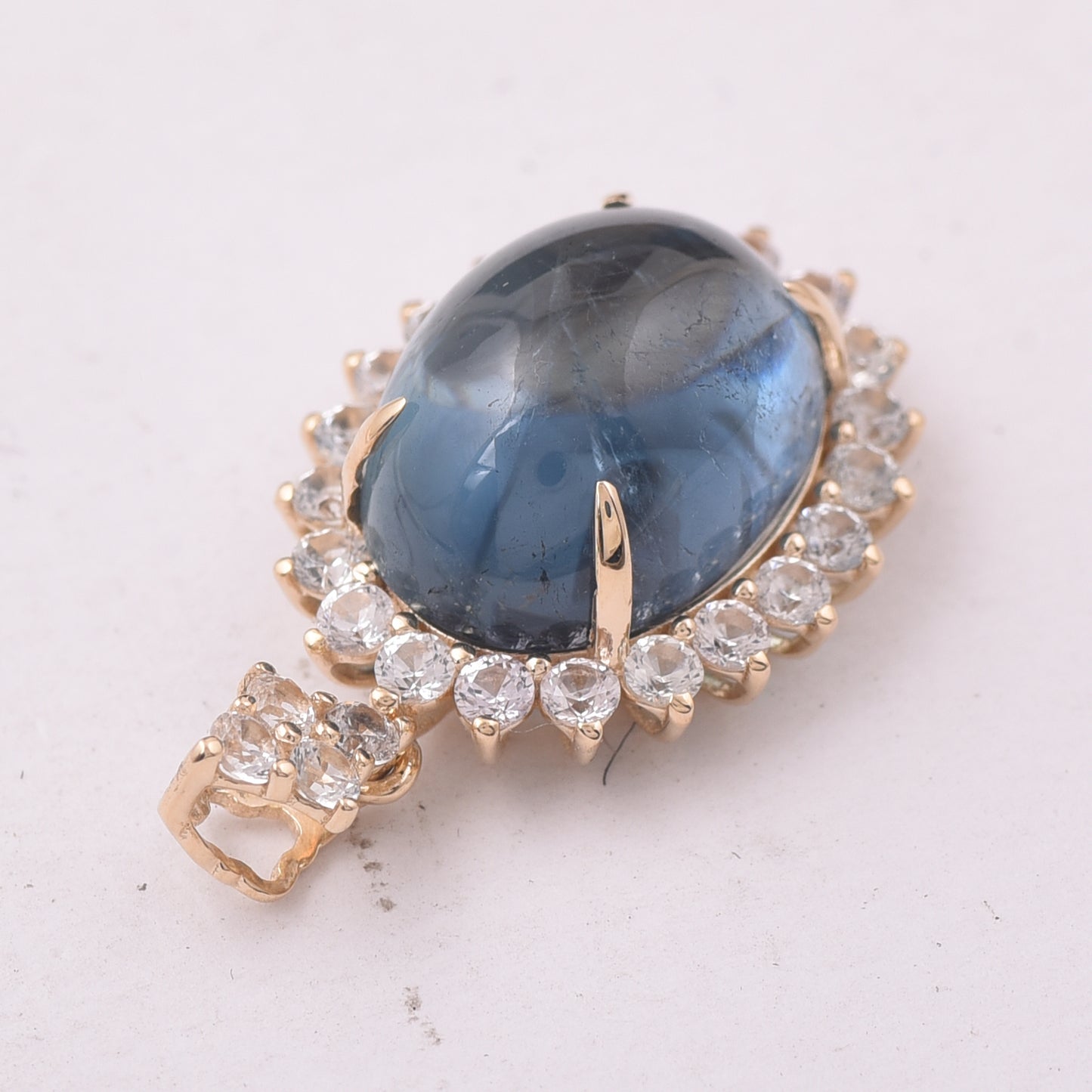 9.22 Ct Oval Tourmaline 9K Gold Pendant