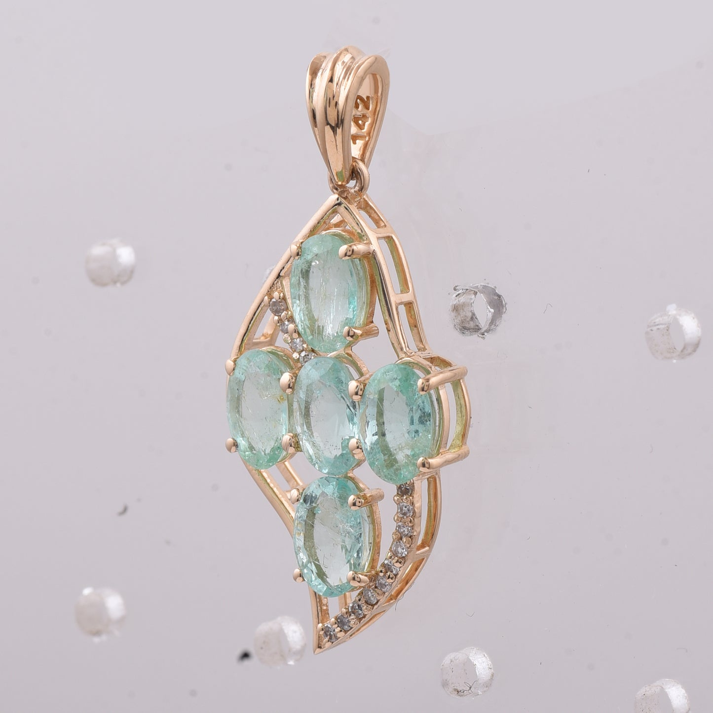 2.35 Ct Oval Natural Emerald 14K Gold Pendant