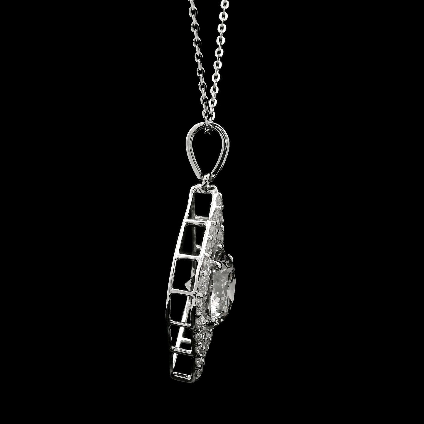 2.80 Carats Lab Grown Diamond 14K Gold Pendant