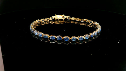 7.17 Ct Oval Sapphire 14K Gold Bracelet