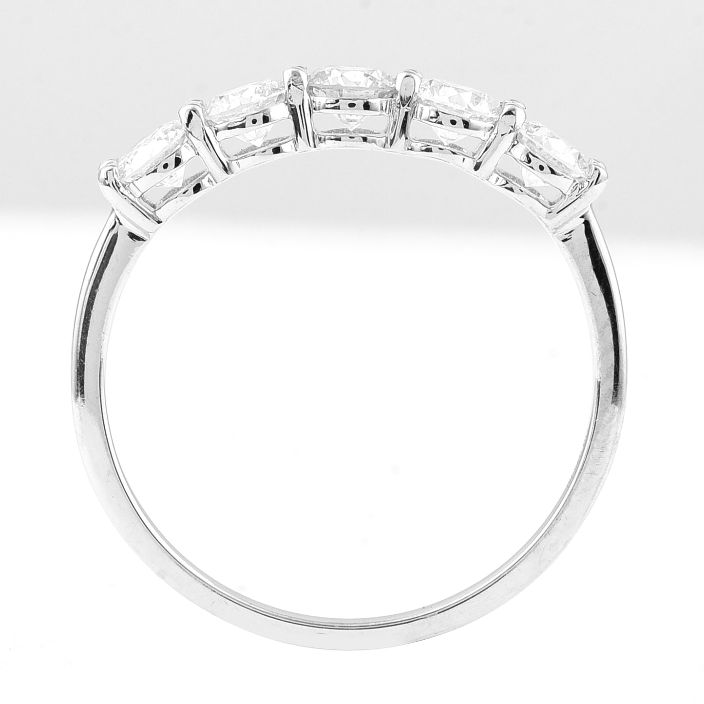 0.86 Ct Round Lab Grown Diamond 925 Silver Ring