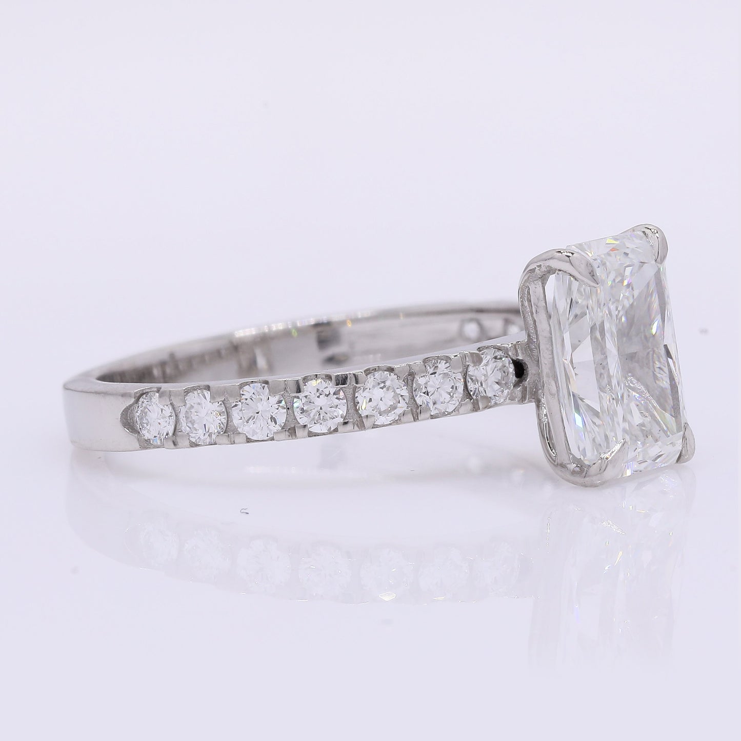 2.34 Carats Lab Grown Diamond 950 Platinum Ring