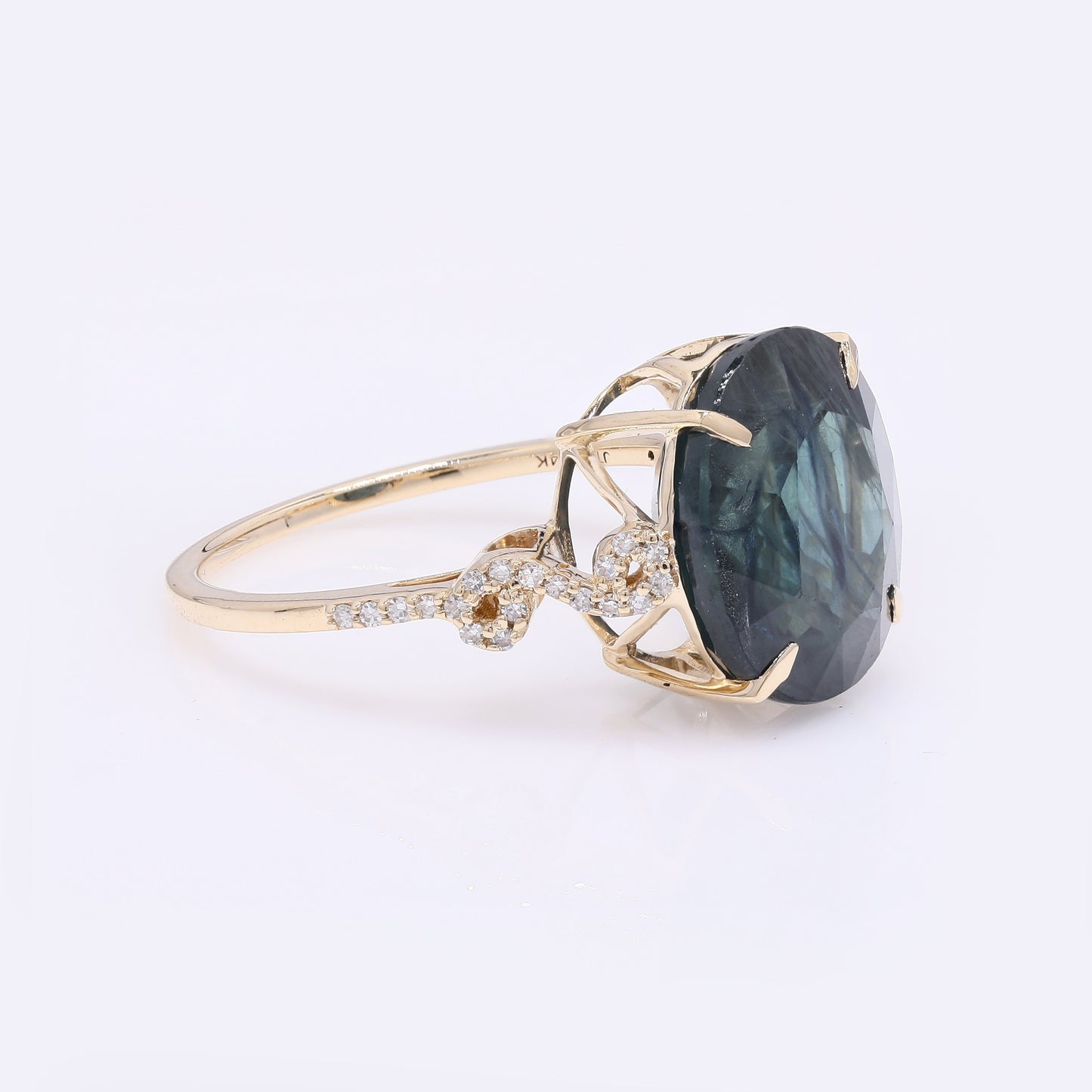 9.26 Ct Oval Mixed Cut Natural Corundum Sapphire 14K Gold Ring