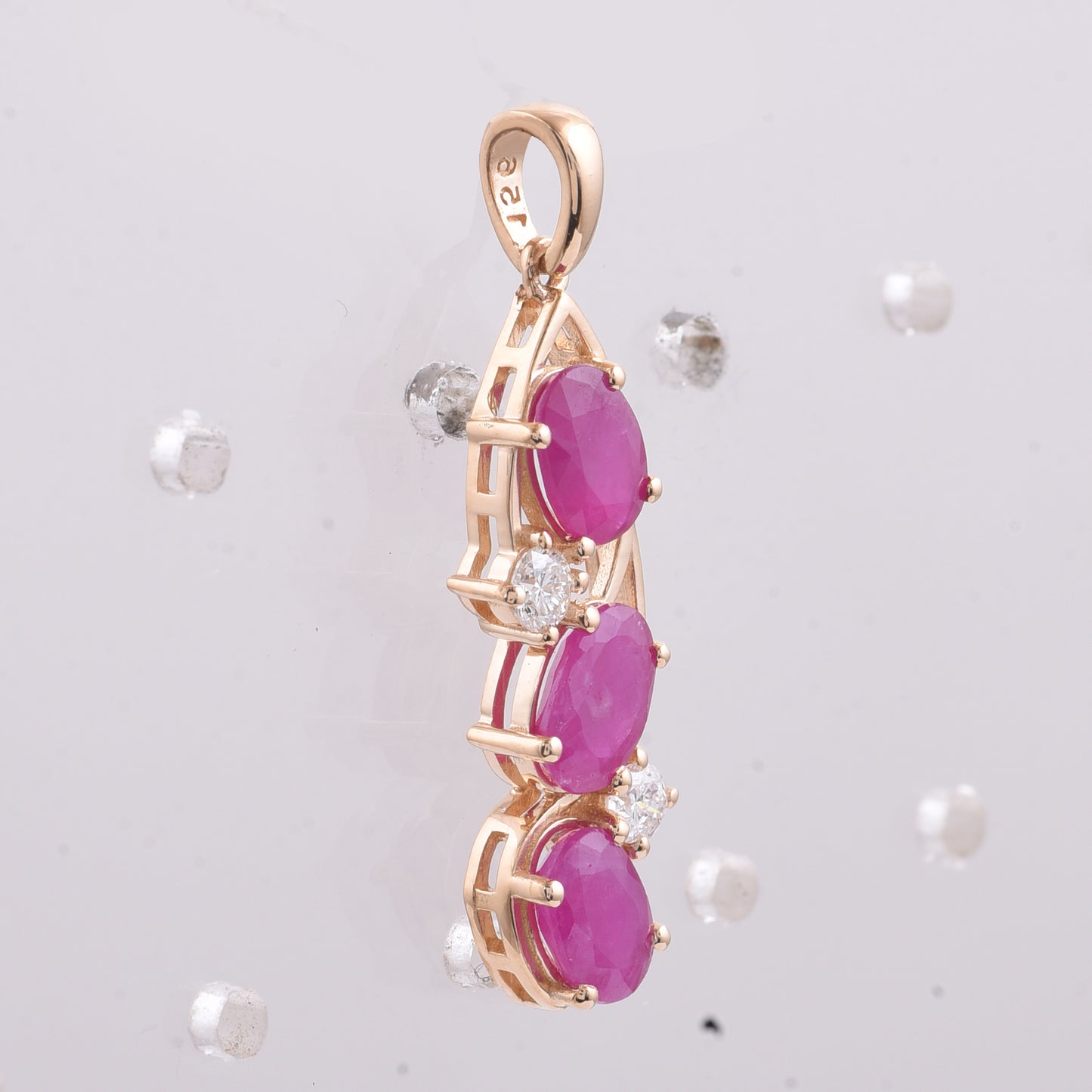 2.35 Ct Oval Natural Ruby 14K Gold Pendant