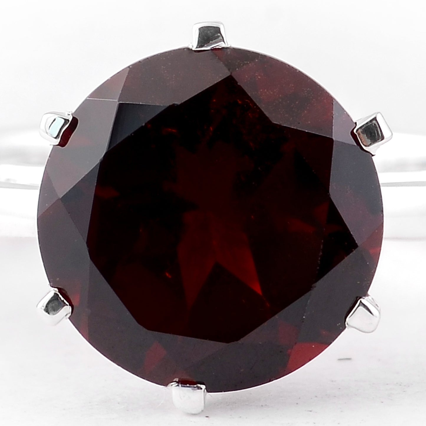 4.26 Ct Round Garnet 925 Sterling Silver Ring